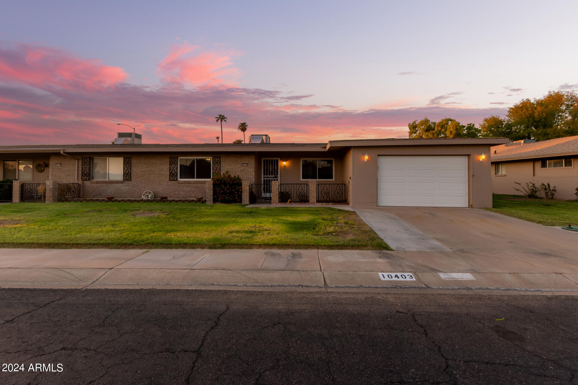 10403 W ROUNDELAY Circle