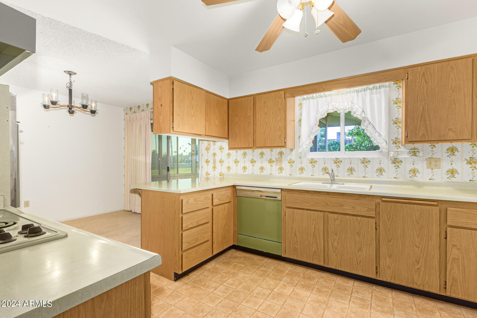 10403 W ROUNDELAY Circle