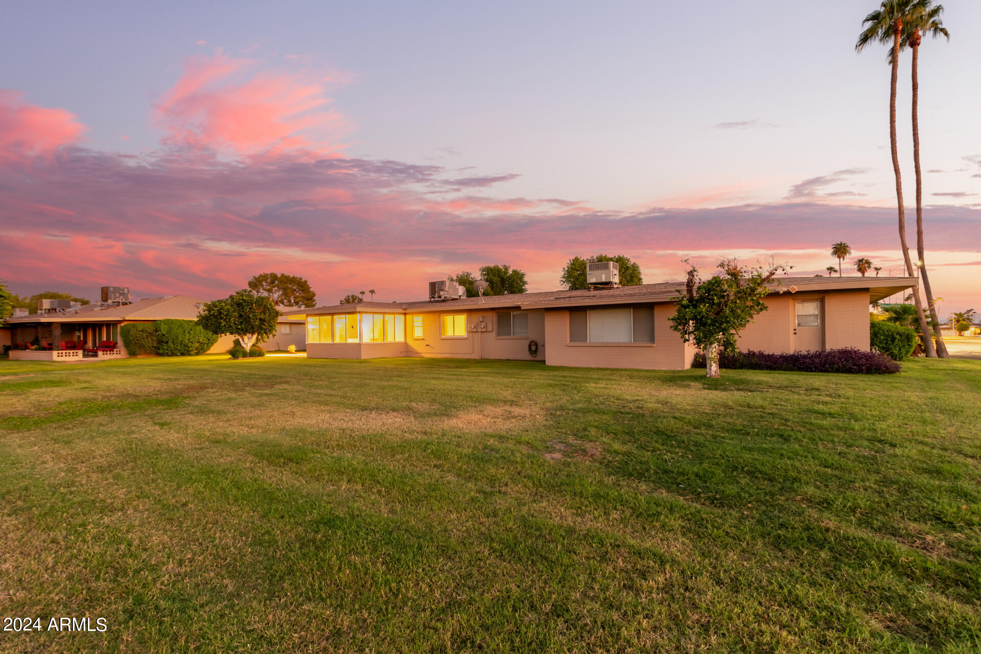 10403 W ROUNDELAY Circle