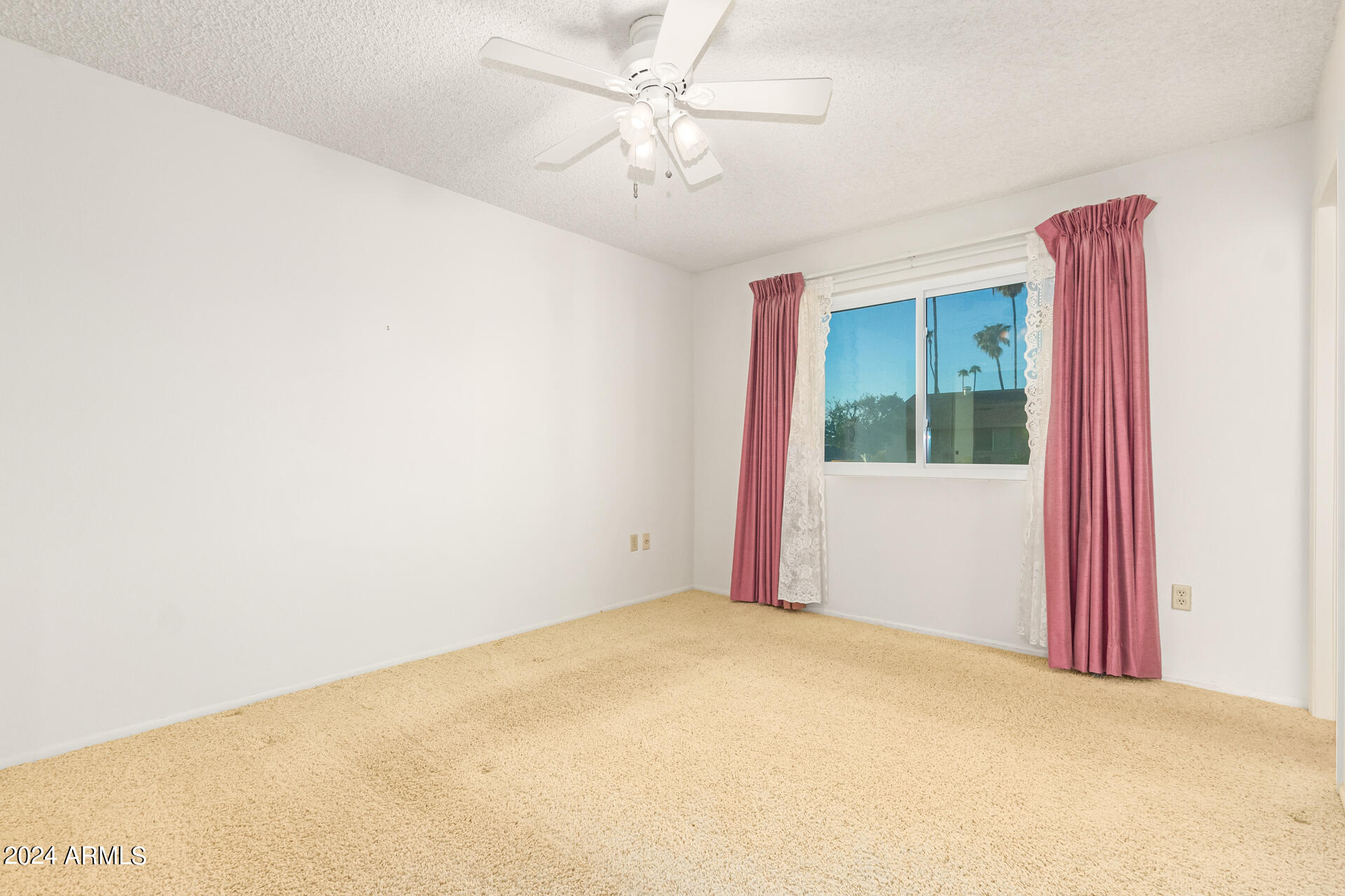 10403 W ROUNDELAY Circle