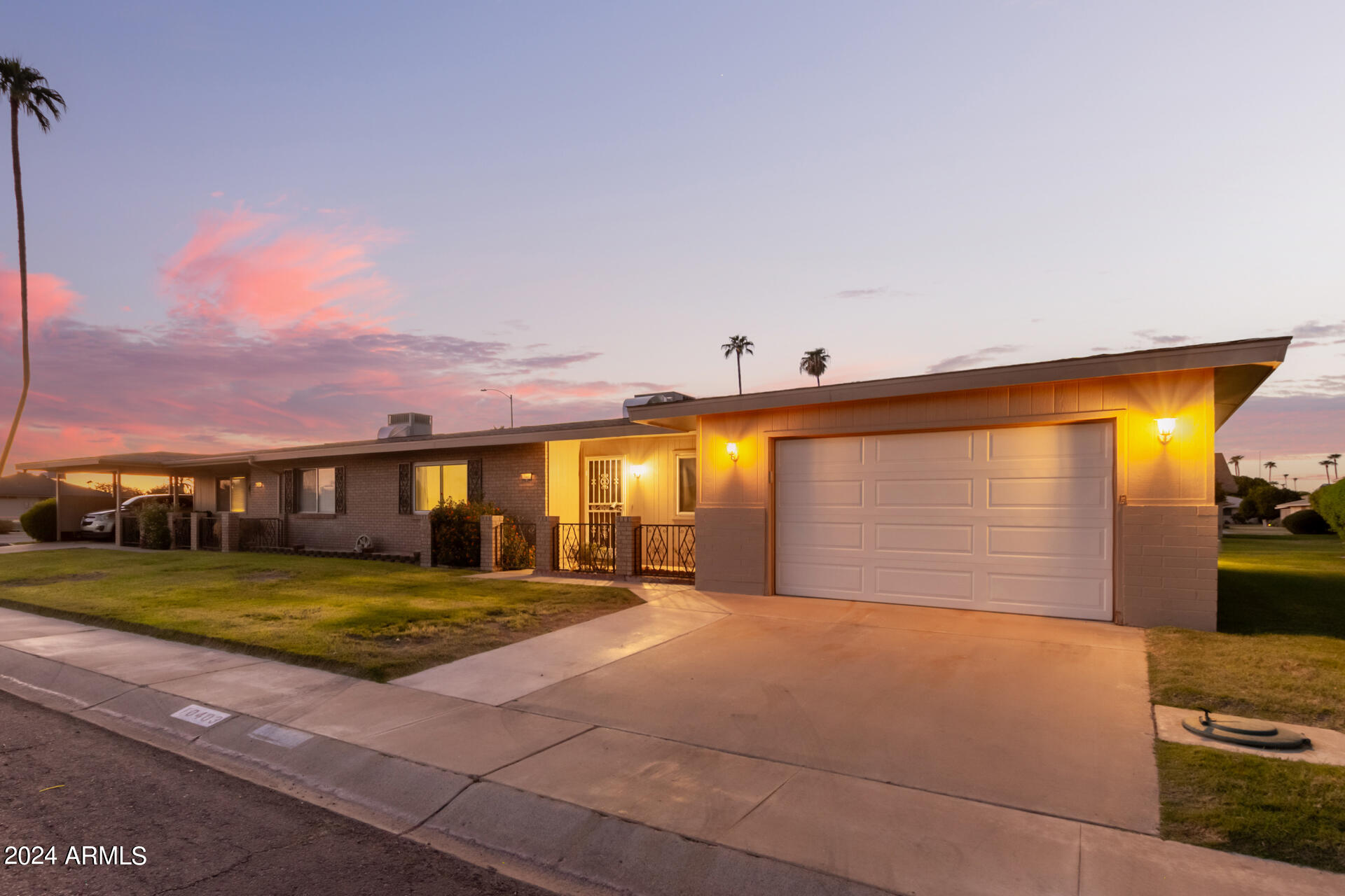 10403 W ROUNDELAY Circle