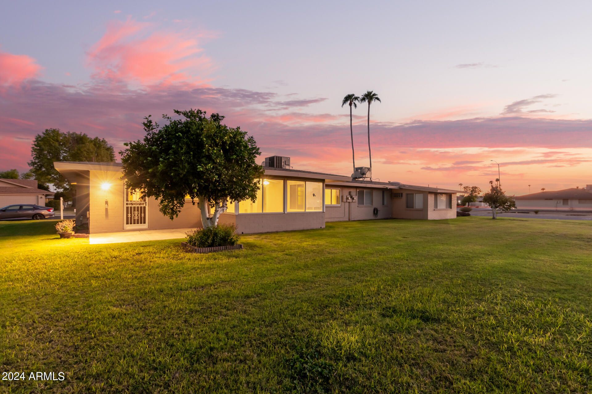 10403 W ROUNDELAY Circle