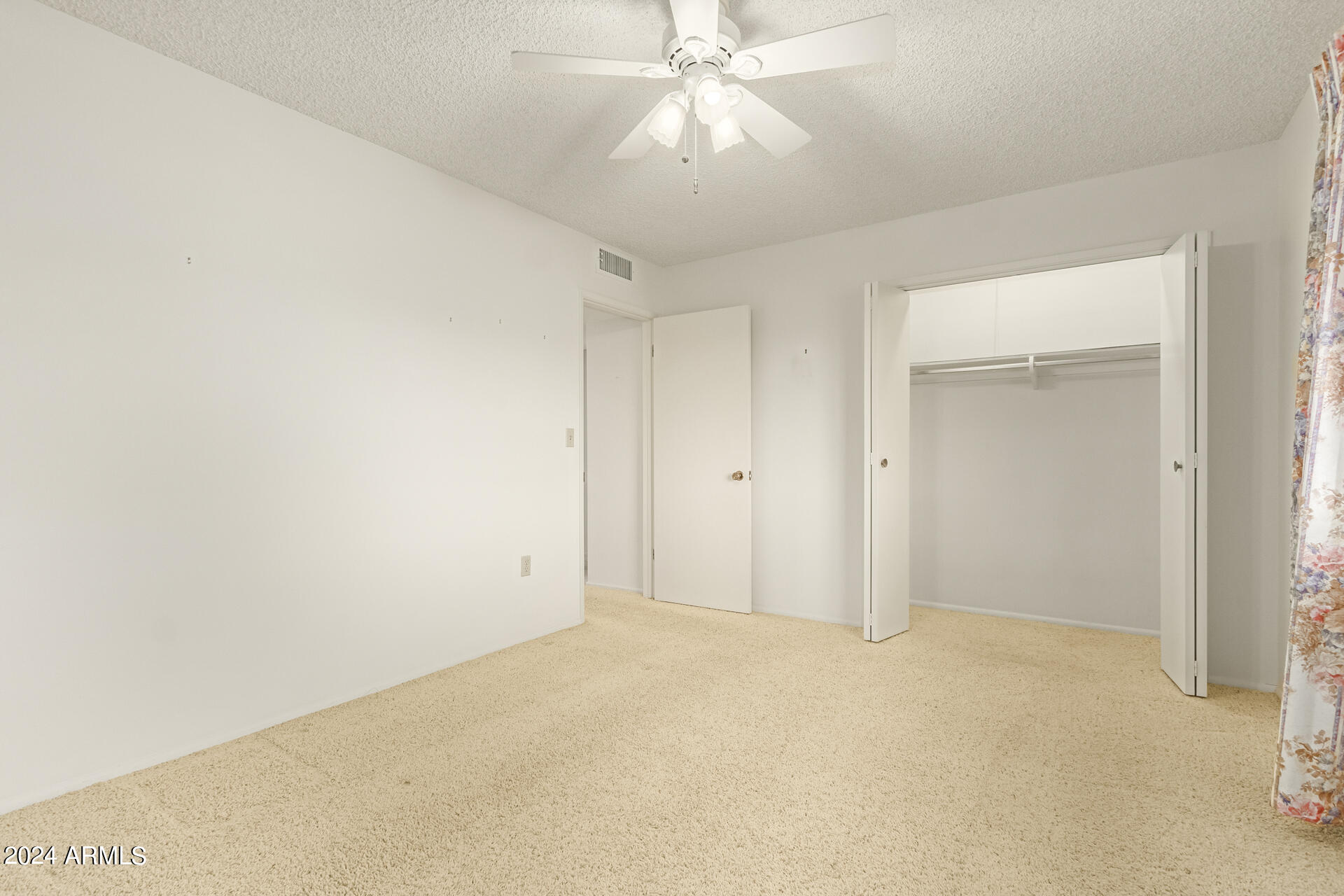 10403 W ROUNDELAY Circle