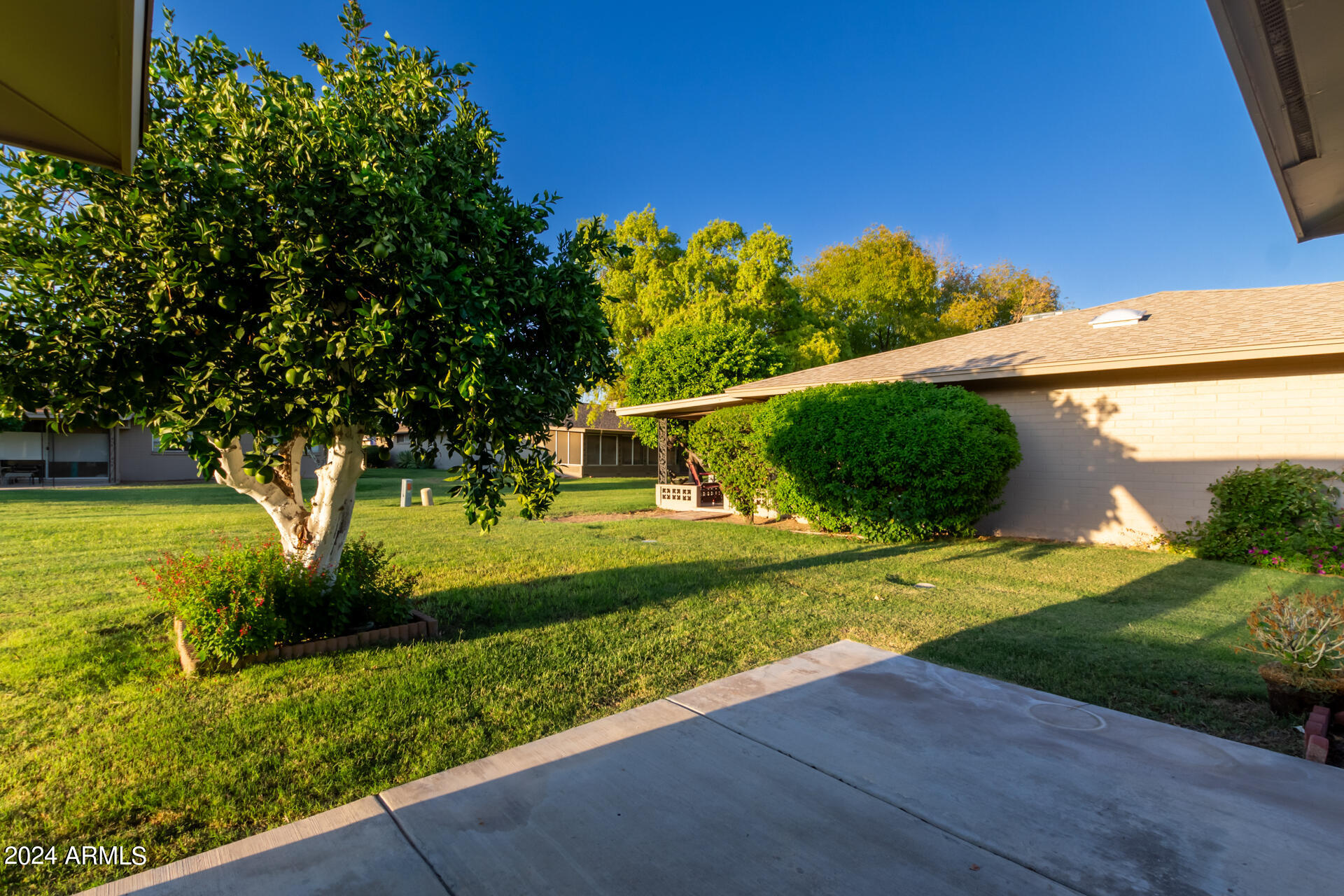 10403 W ROUNDELAY Circle