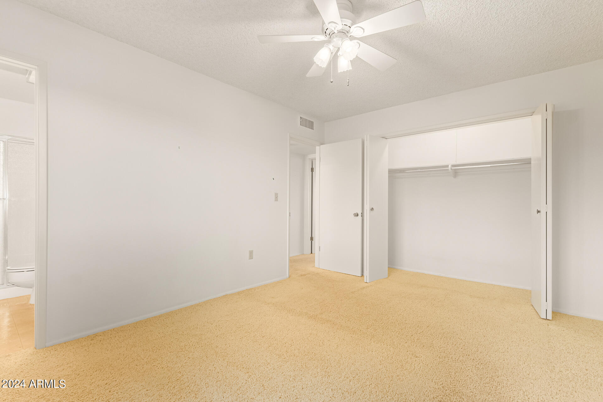 10403 W ROUNDELAY Circle