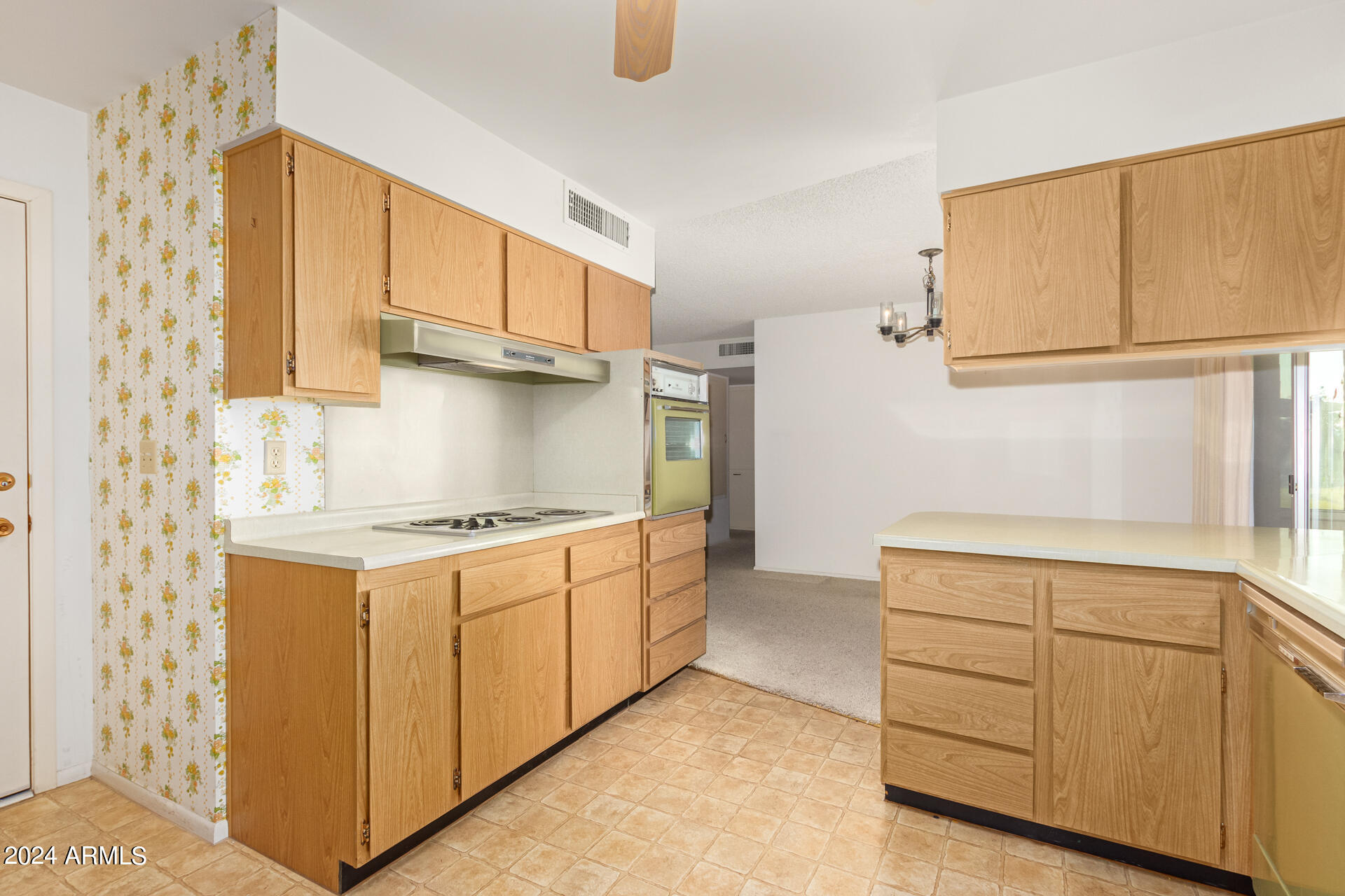 10403 W ROUNDELAY Circle