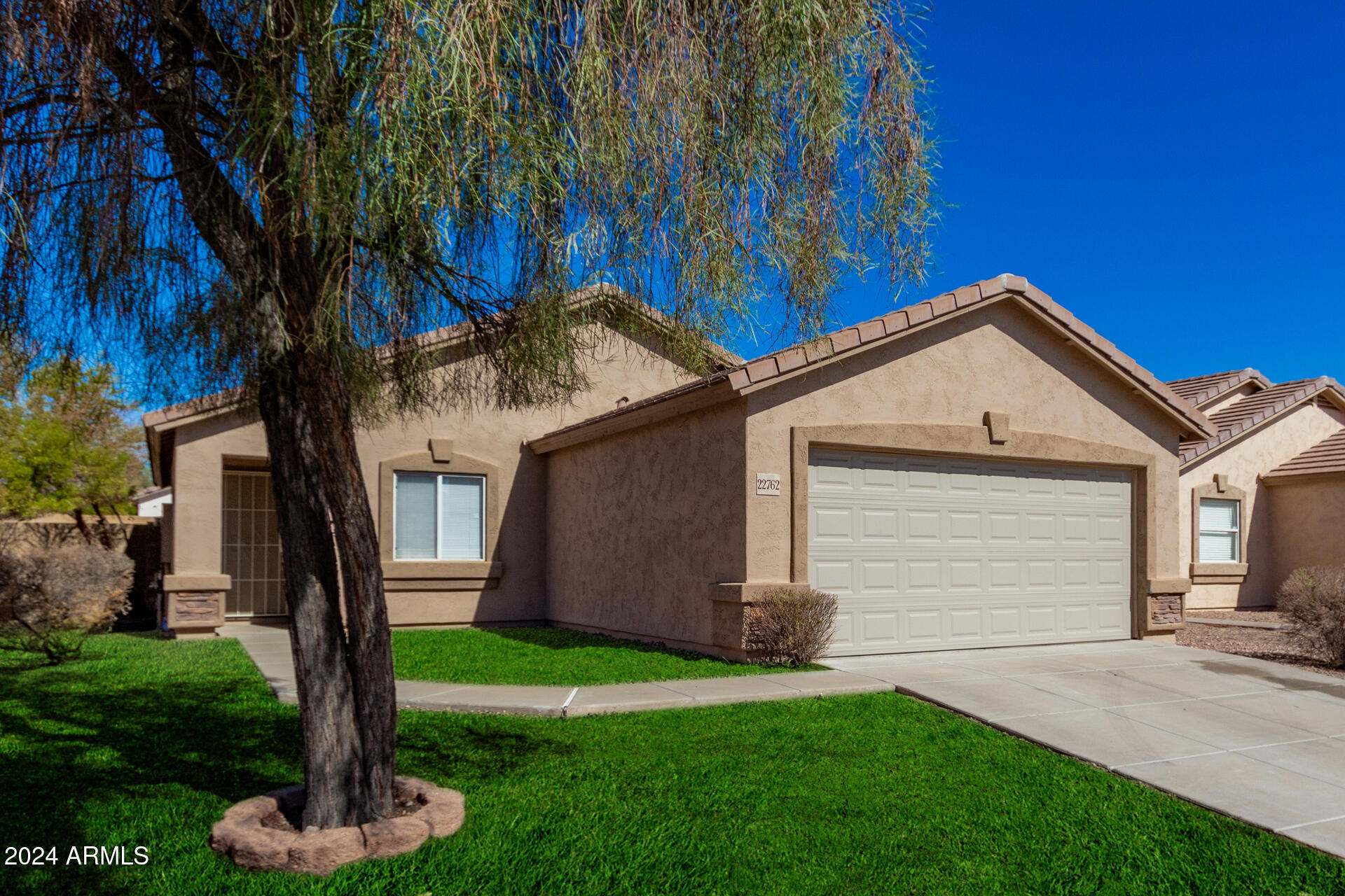 22762 W PAPAGO Street