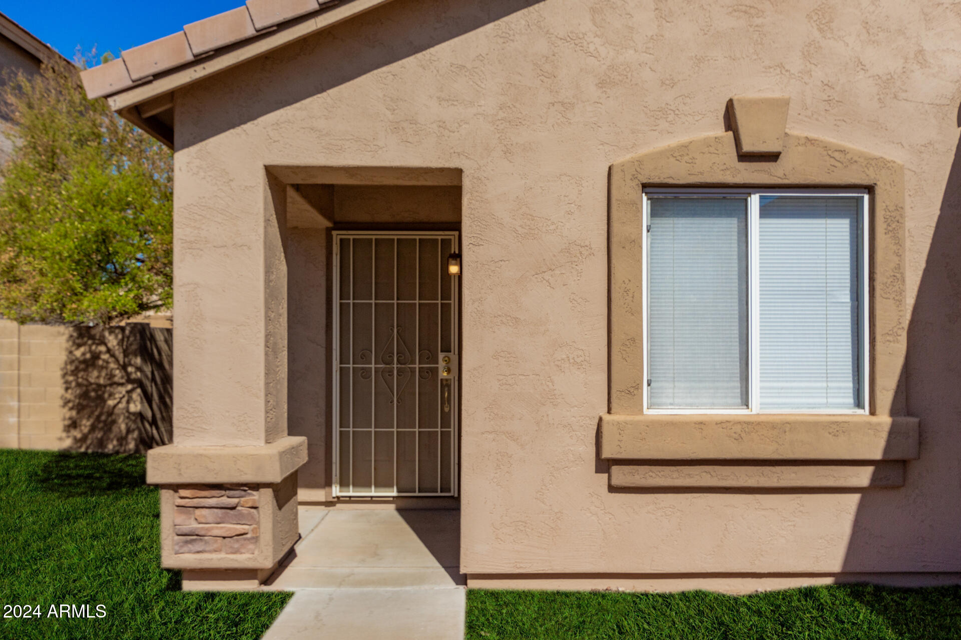 22762 W PAPAGO Street