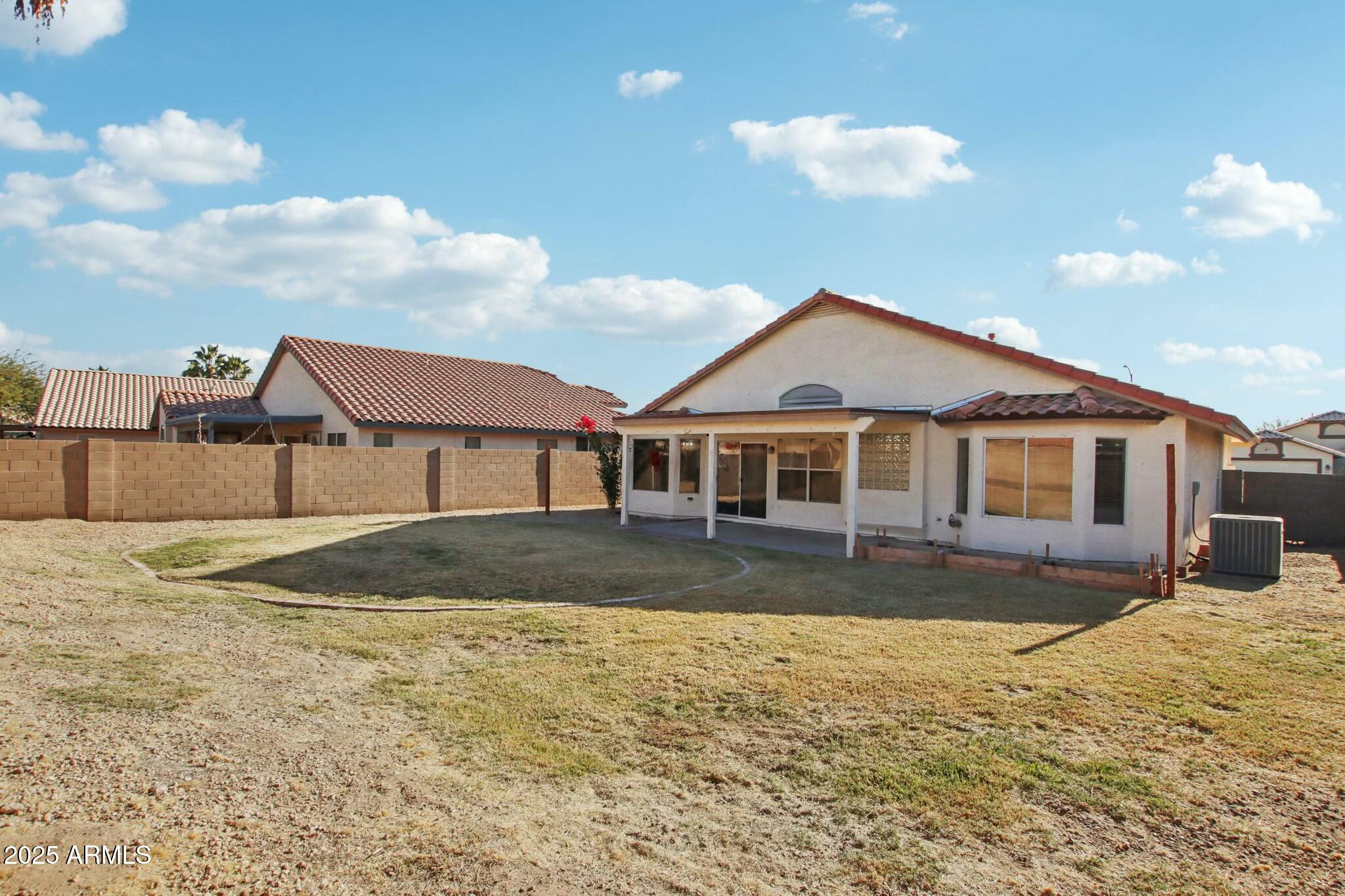 12558 W HOLLY Street