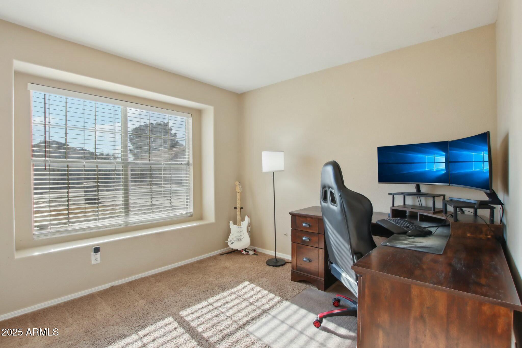 12558 W HOLLY Street