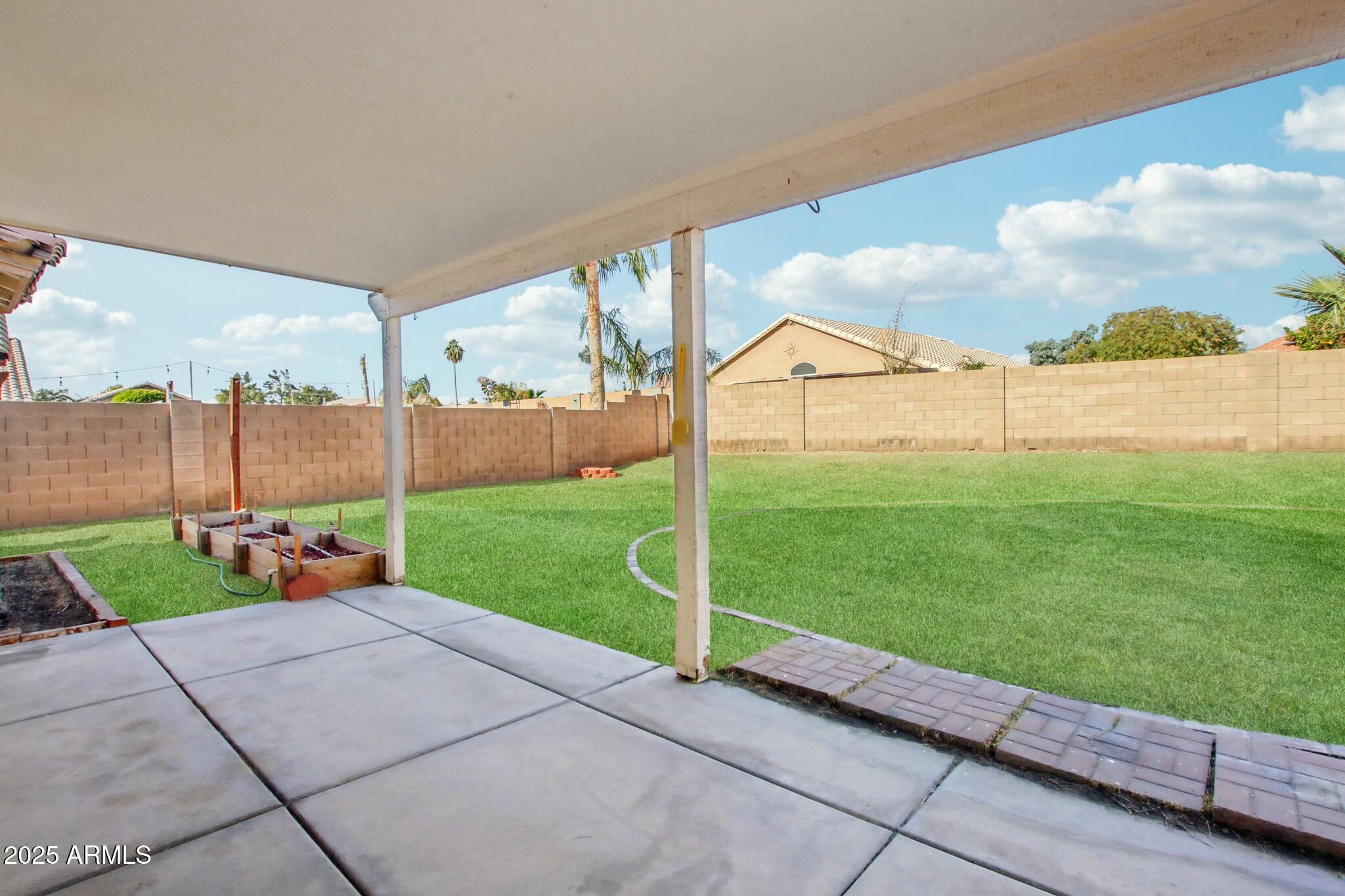 12558 W HOLLY Street