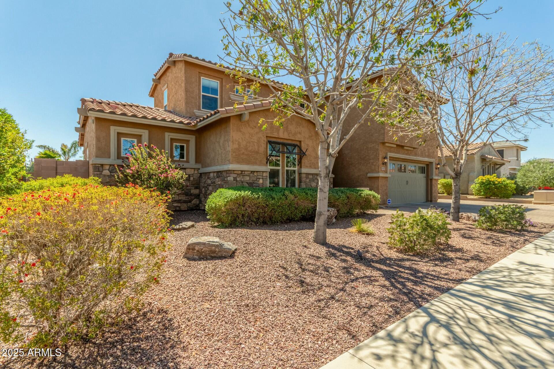 18483 W PARADISE Lane