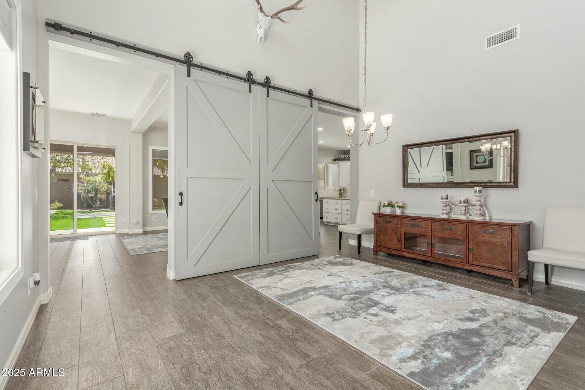 18483 W PARADISE Lane