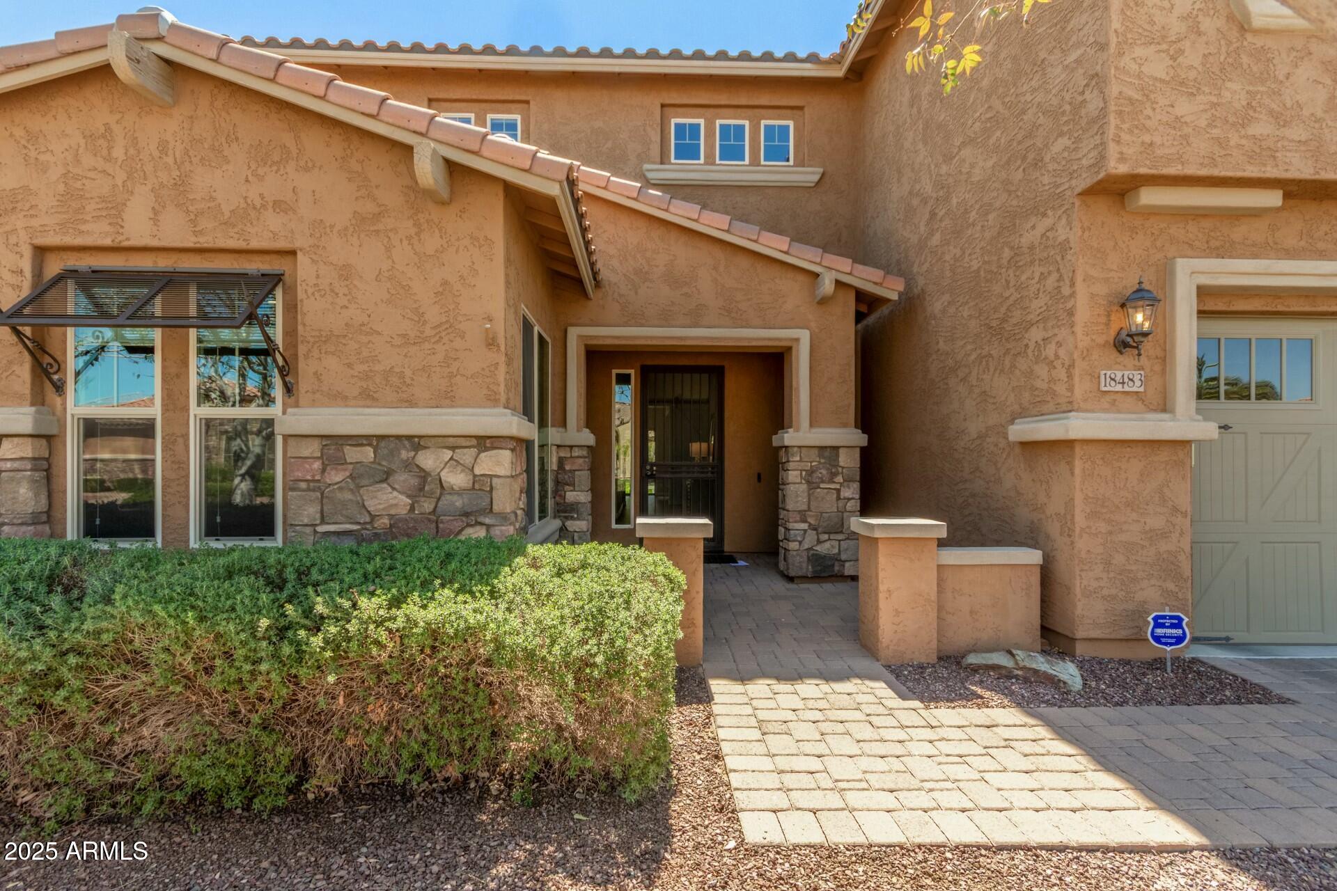 18483 W PARADISE Lane