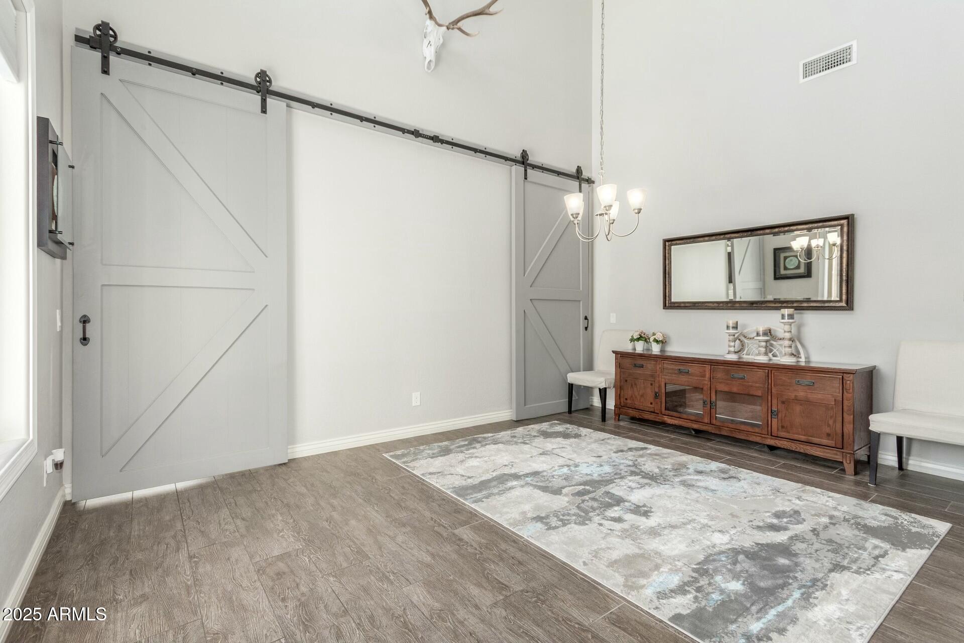 18483 W PARADISE Lane