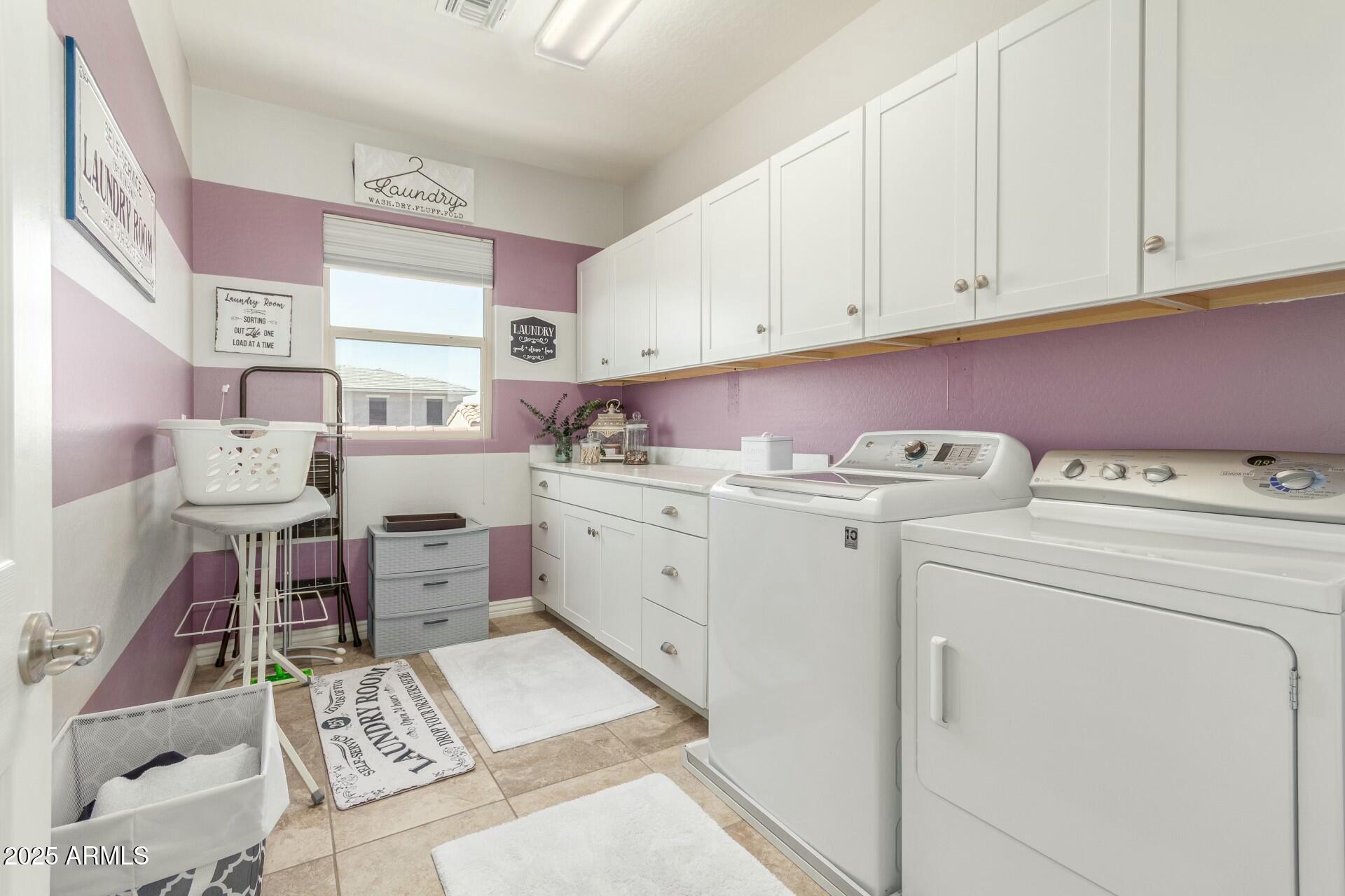 18483 W PARADISE Lane