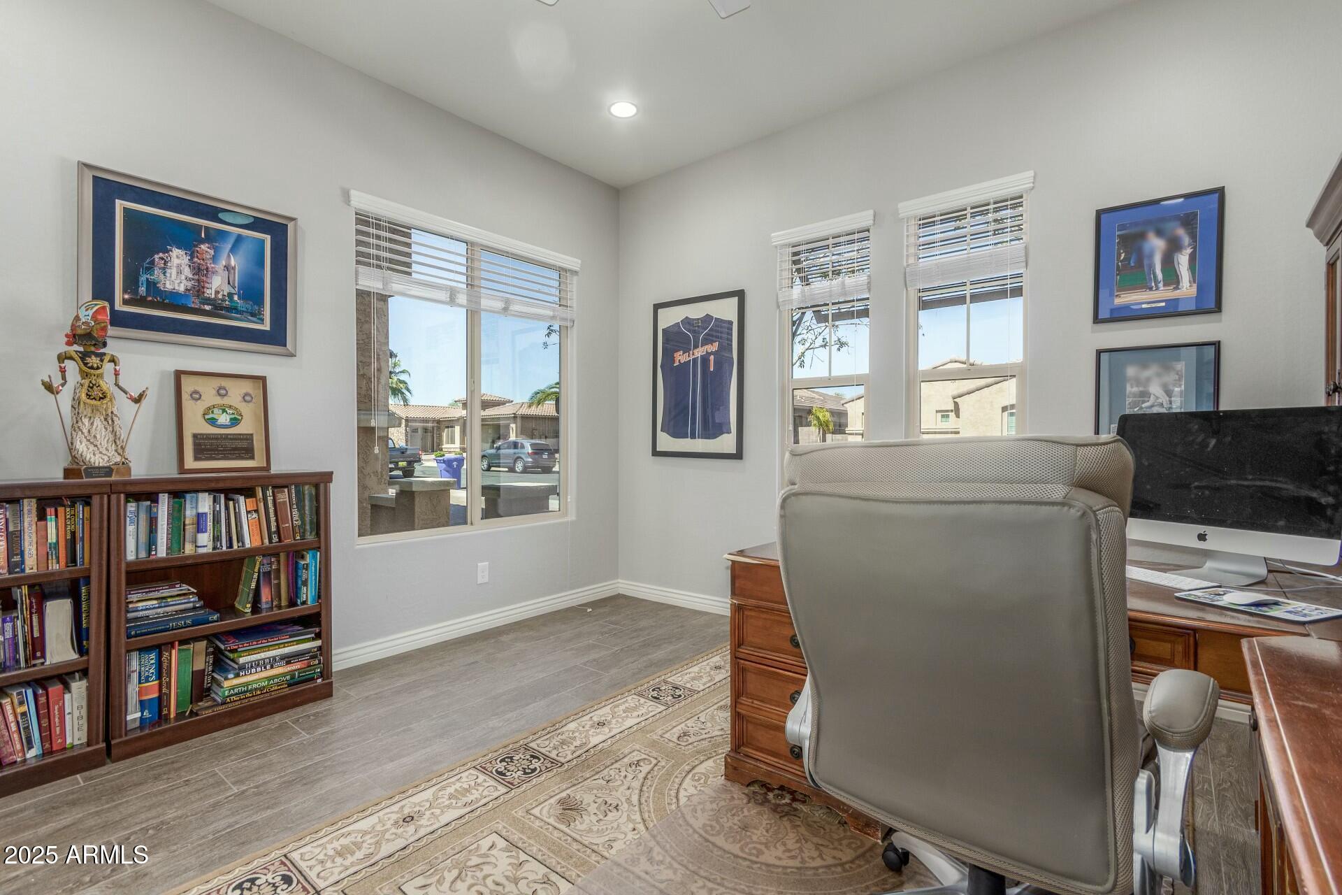 18483 W PARADISE Lane