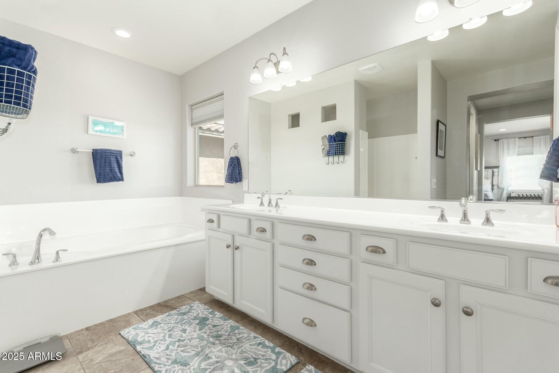 18483 W PARADISE Lane