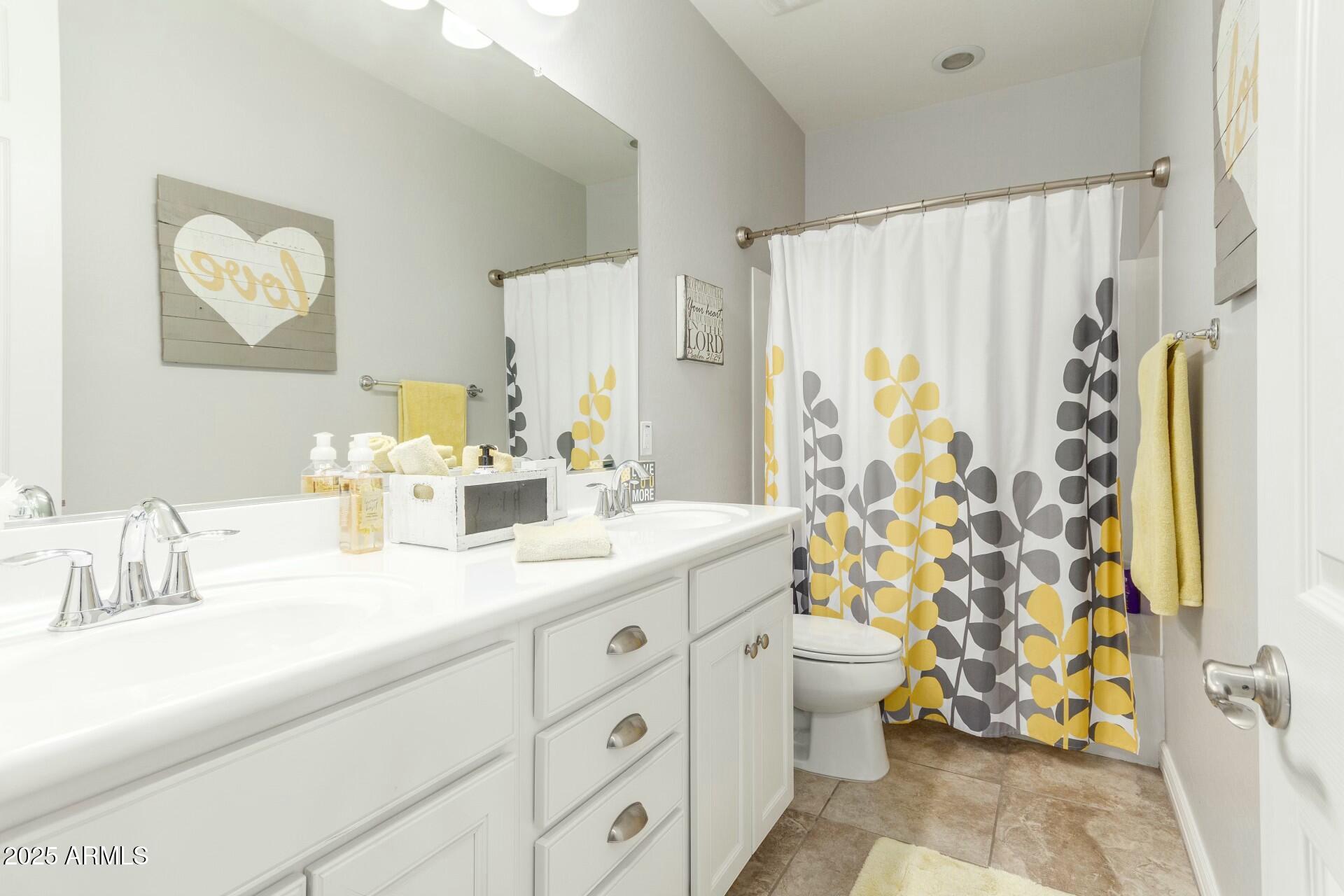 18483 W PARADISE Lane