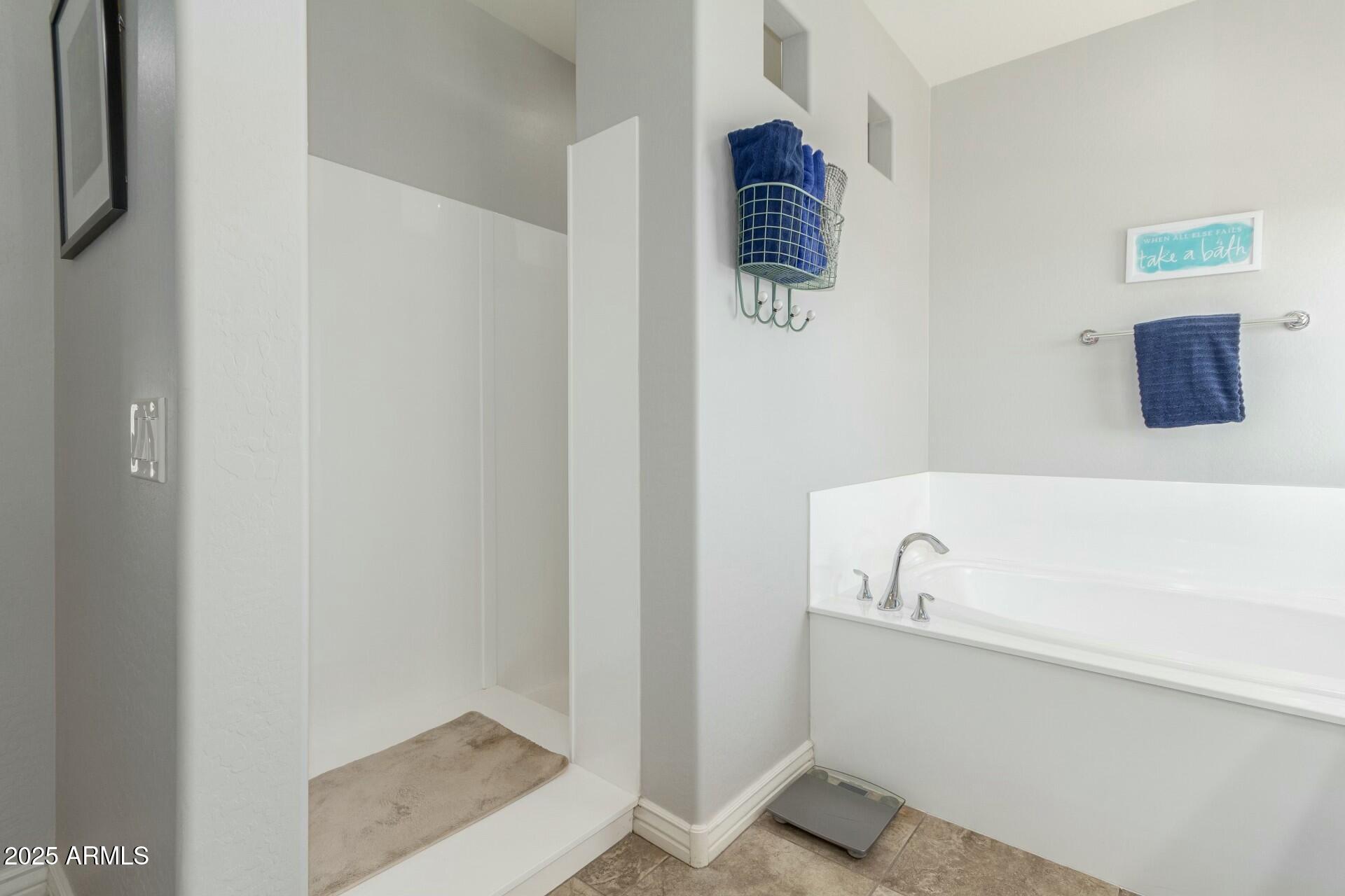 18483 W PARADISE Lane