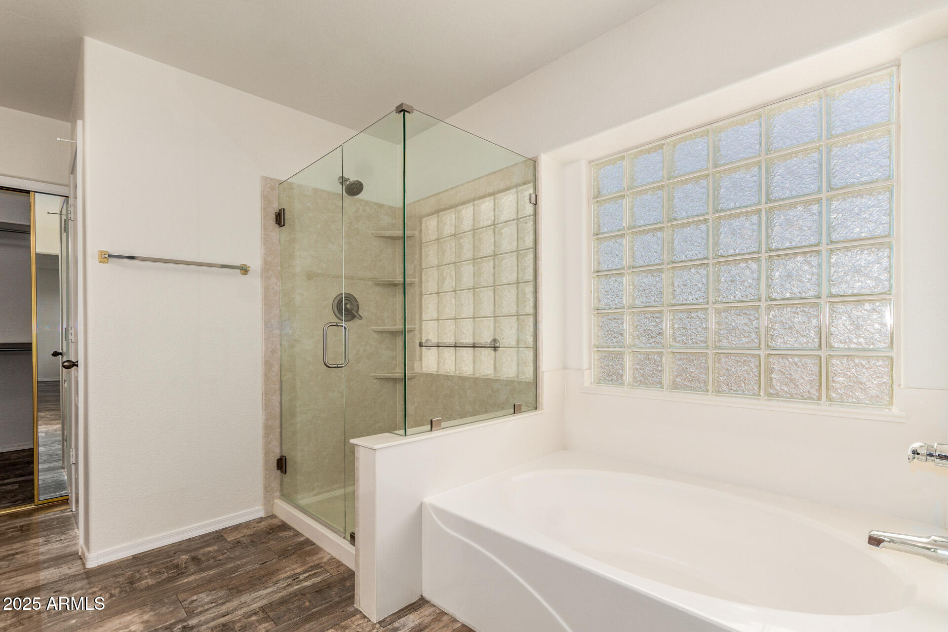 654 E TAYLOR Trail