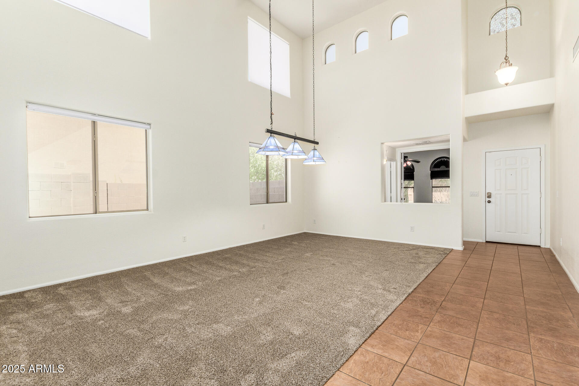 654 E TAYLOR Trail