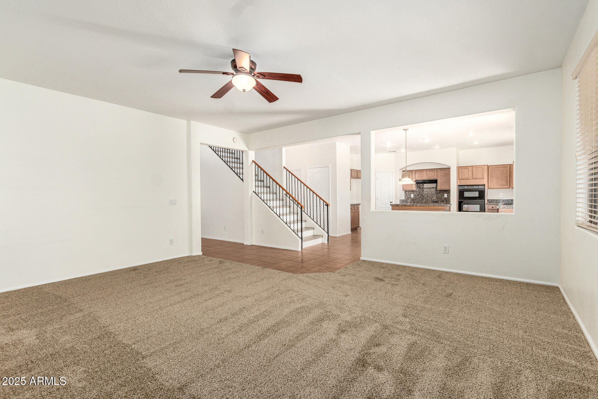 654 E TAYLOR Trail