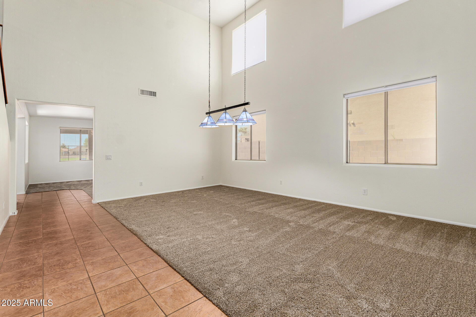 654 E TAYLOR Trail