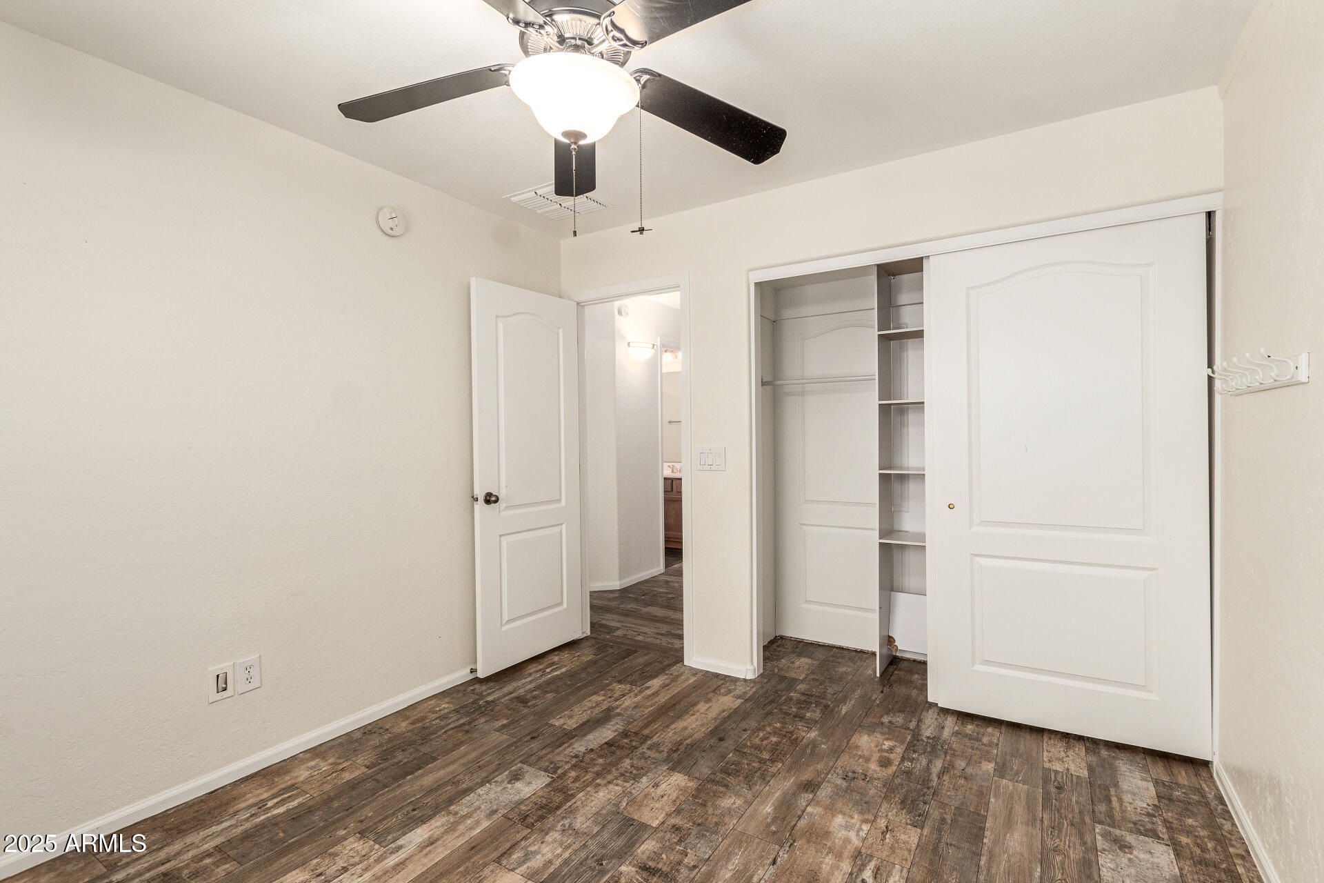 654 E TAYLOR Trail