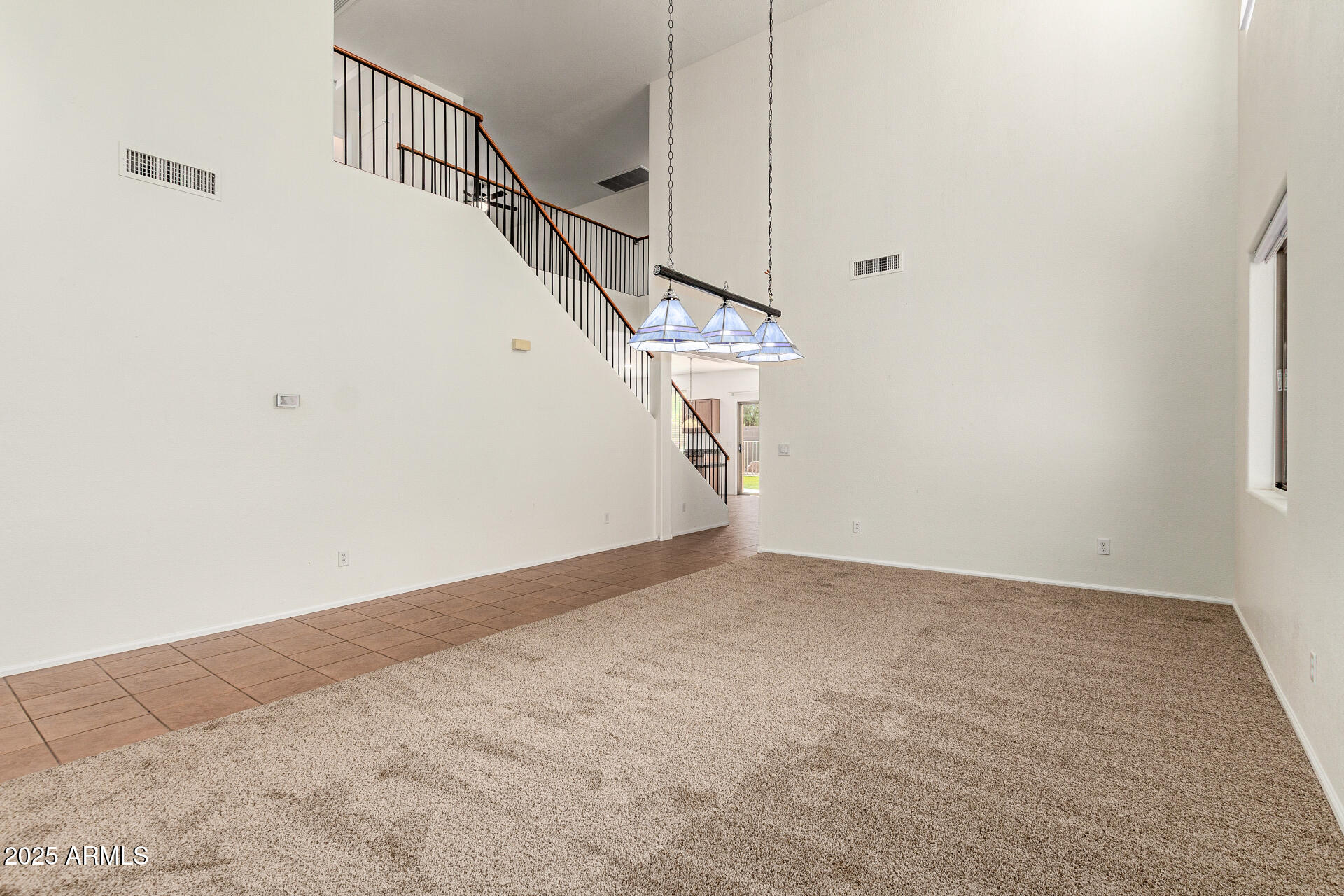 654 E TAYLOR Trail