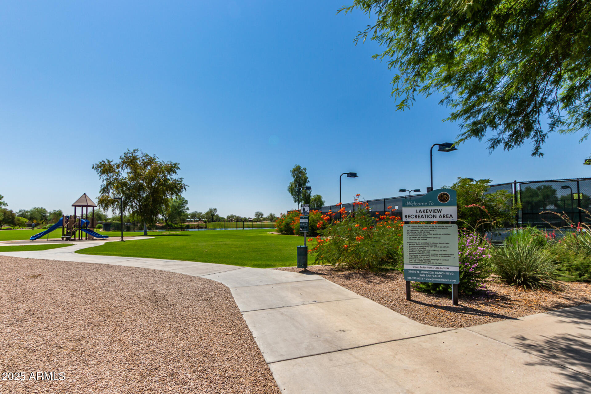 654 E TAYLOR Trail