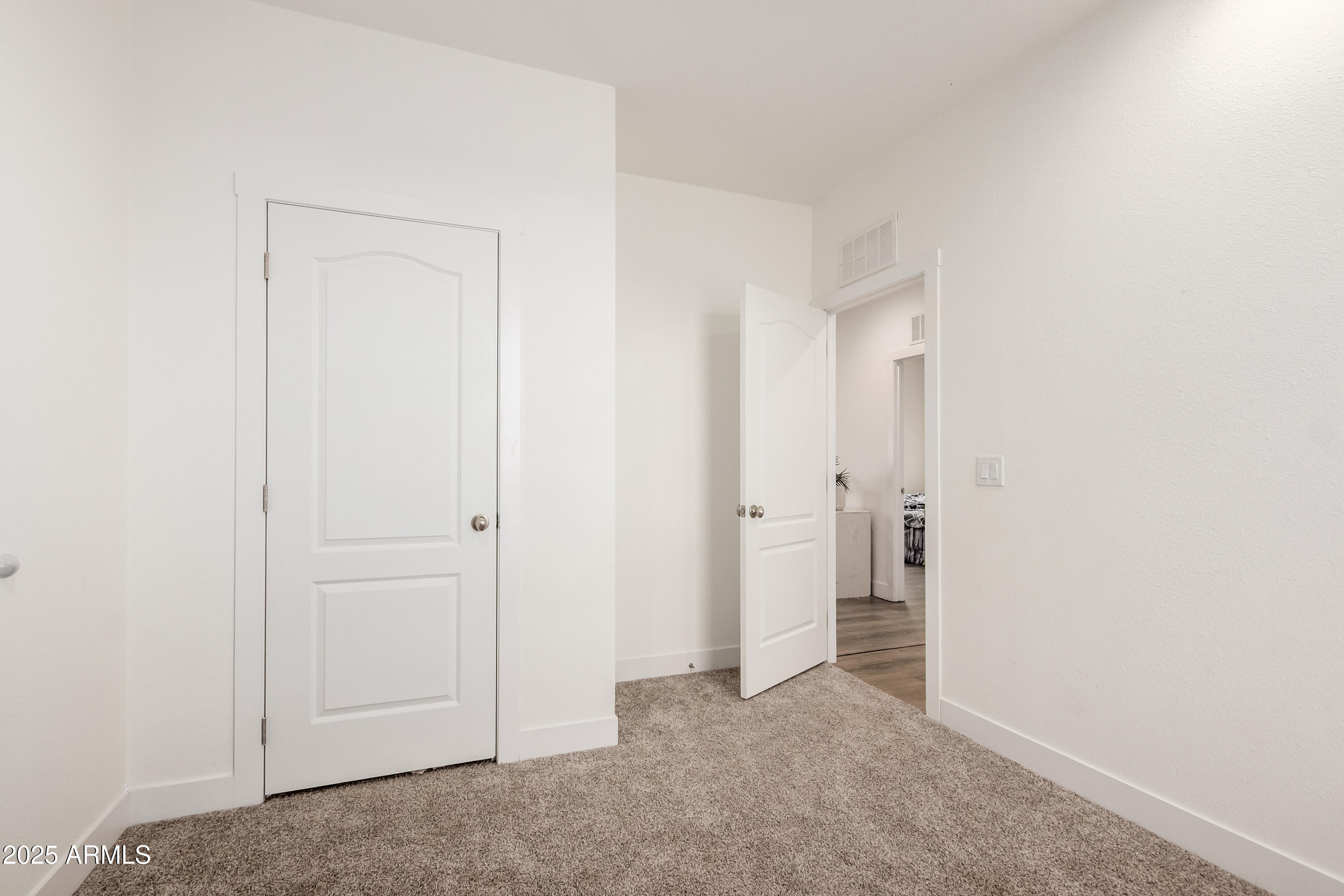 4039 N MOONDANCE Lane