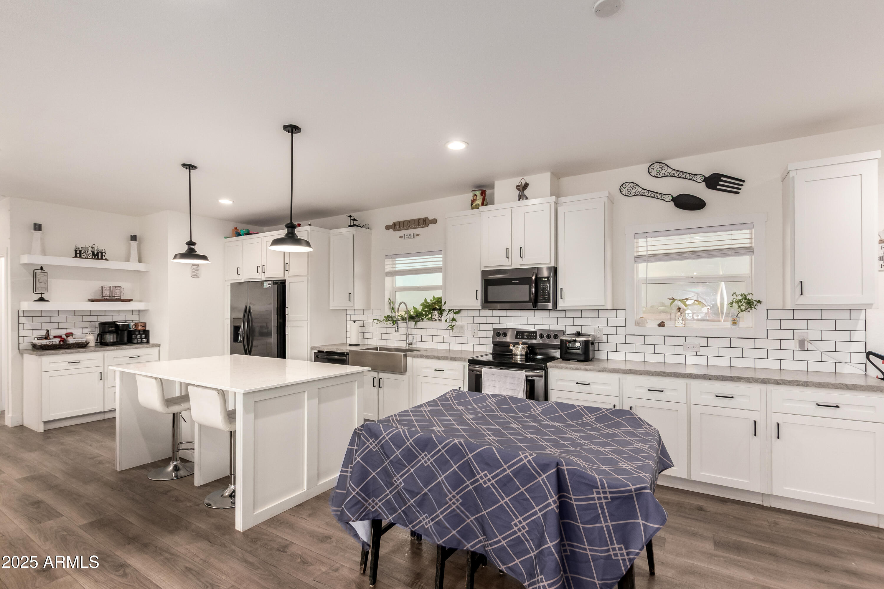 4039 N MOONDANCE Lane