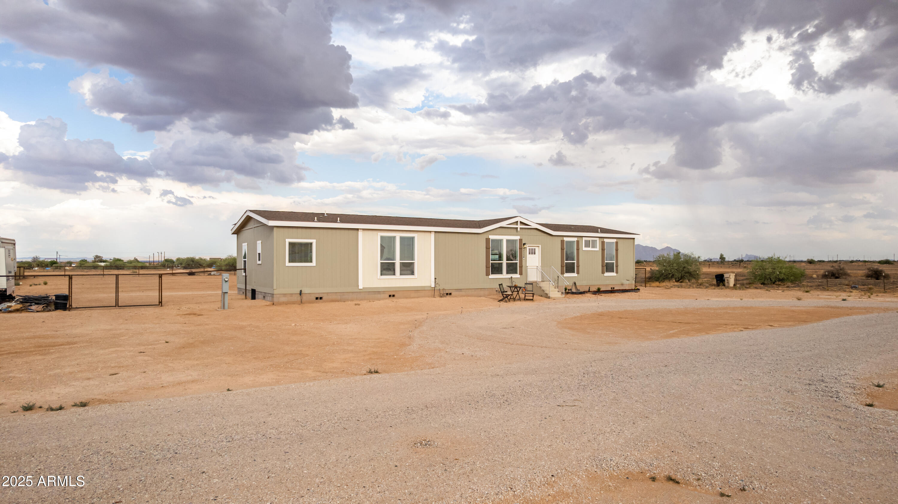 4039 N MOONDANCE Lane
