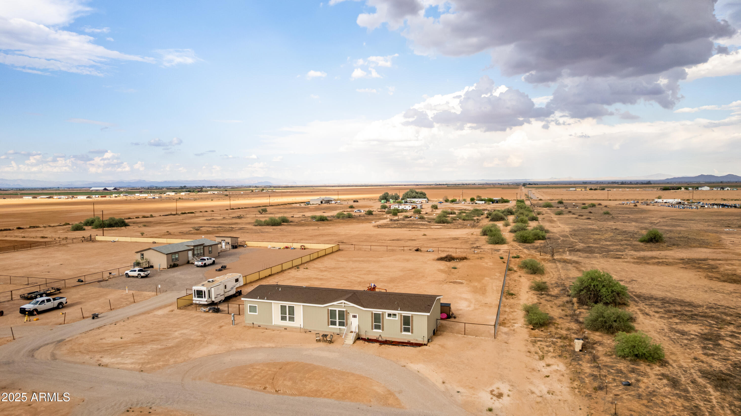 4039 N MOONDANCE Lane