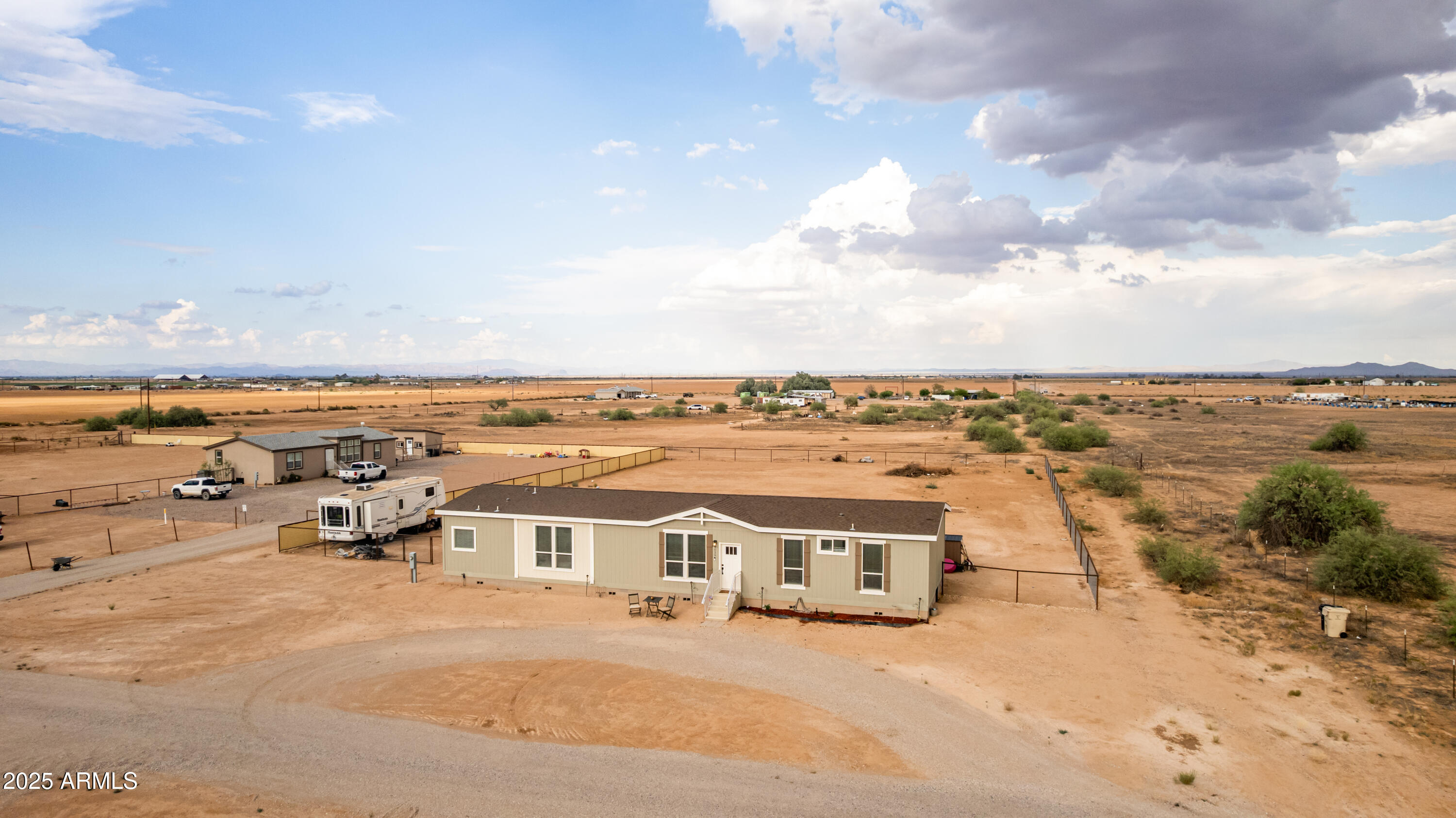 4039 N MOONDANCE Lane