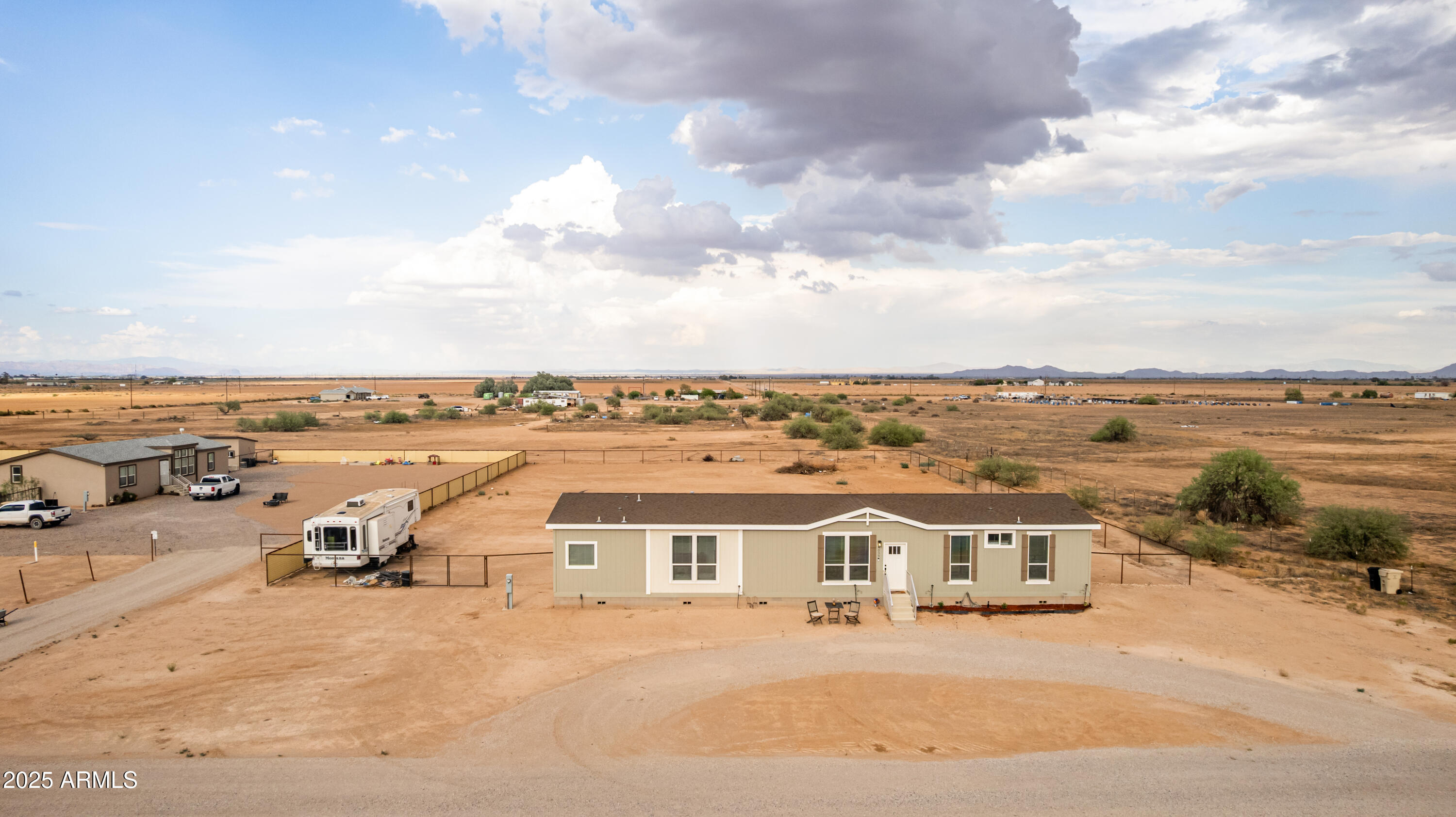 4039 N MOONDANCE Lane
