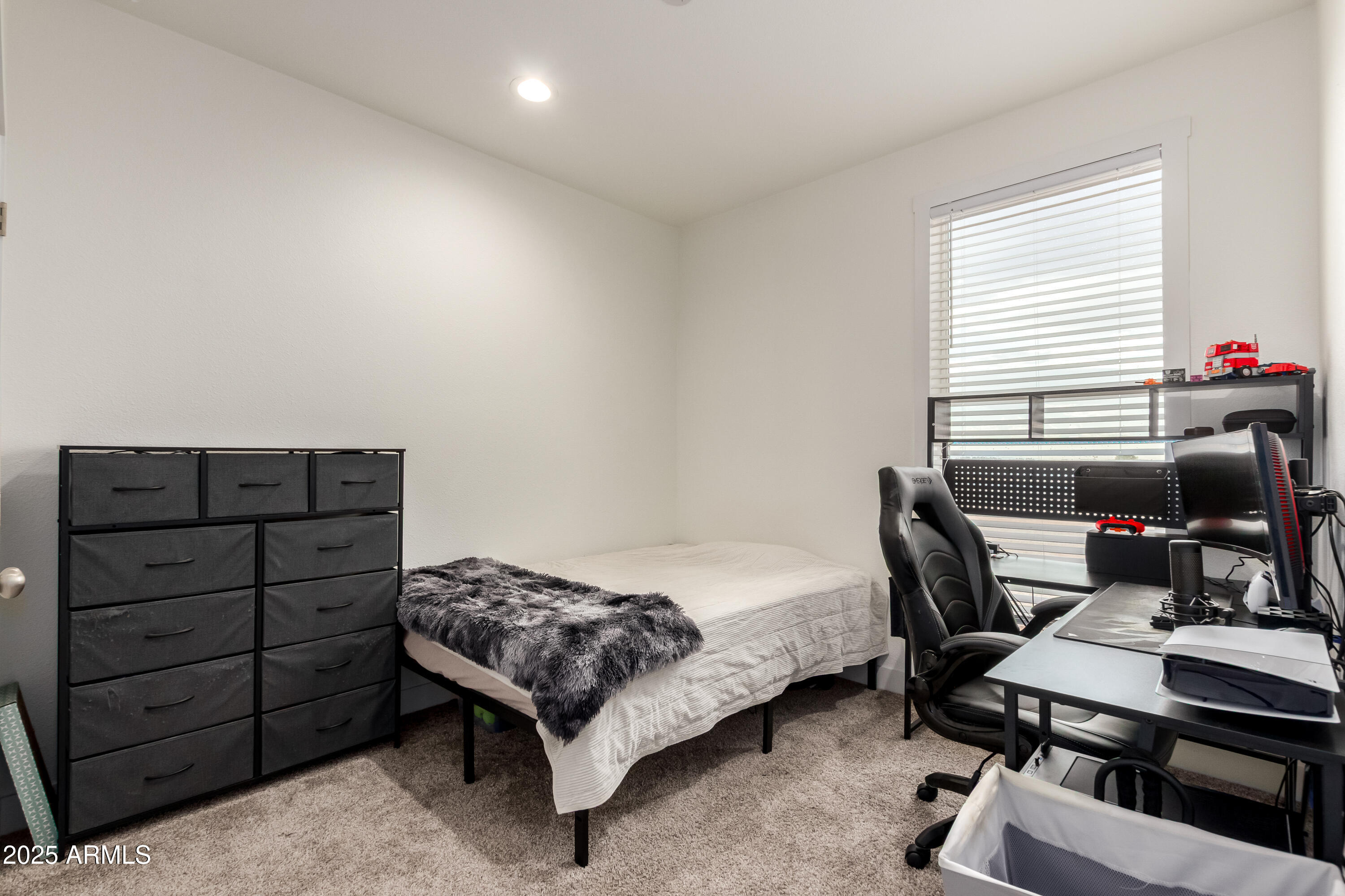 4039 N MOONDANCE Lane