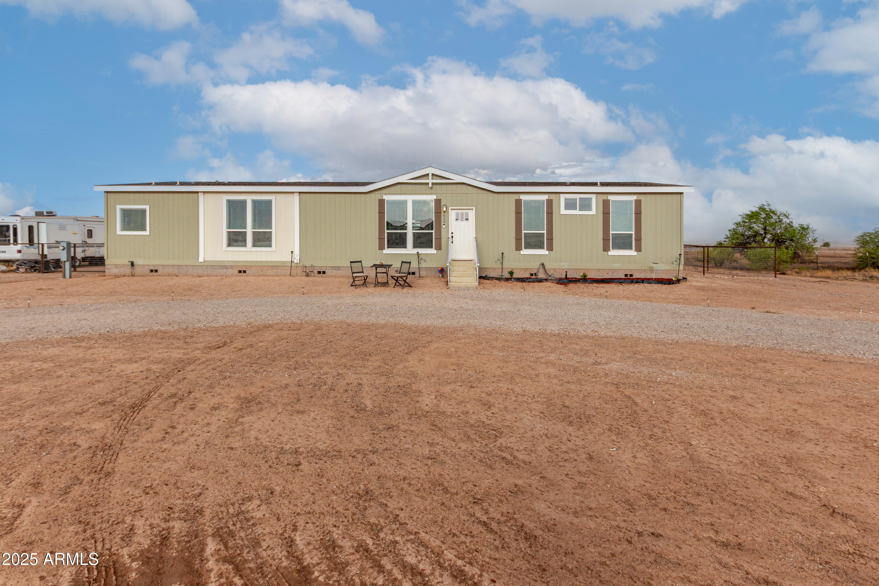 4039 N MOONDANCE Lane