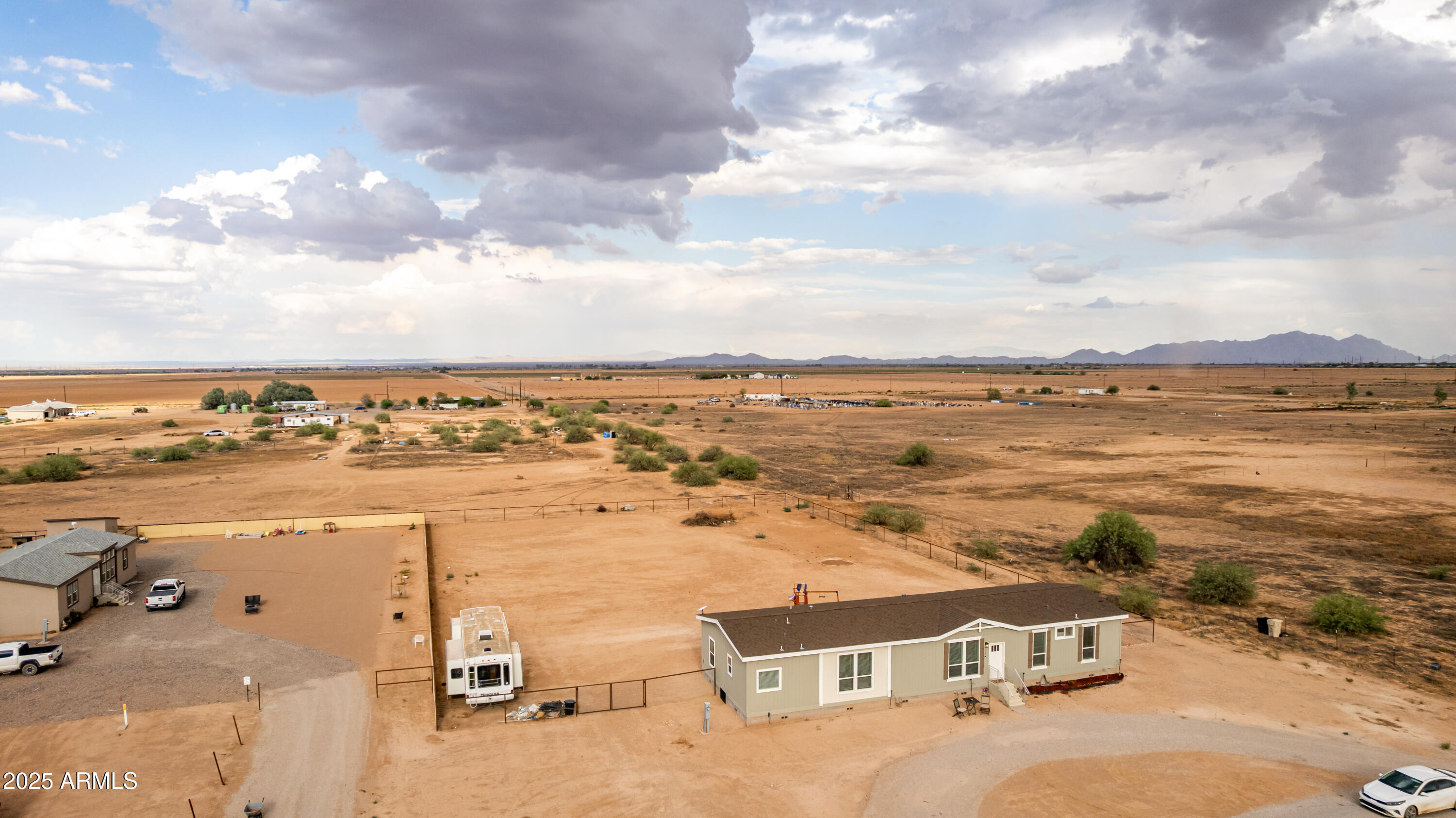4039 N MOONDANCE Lane