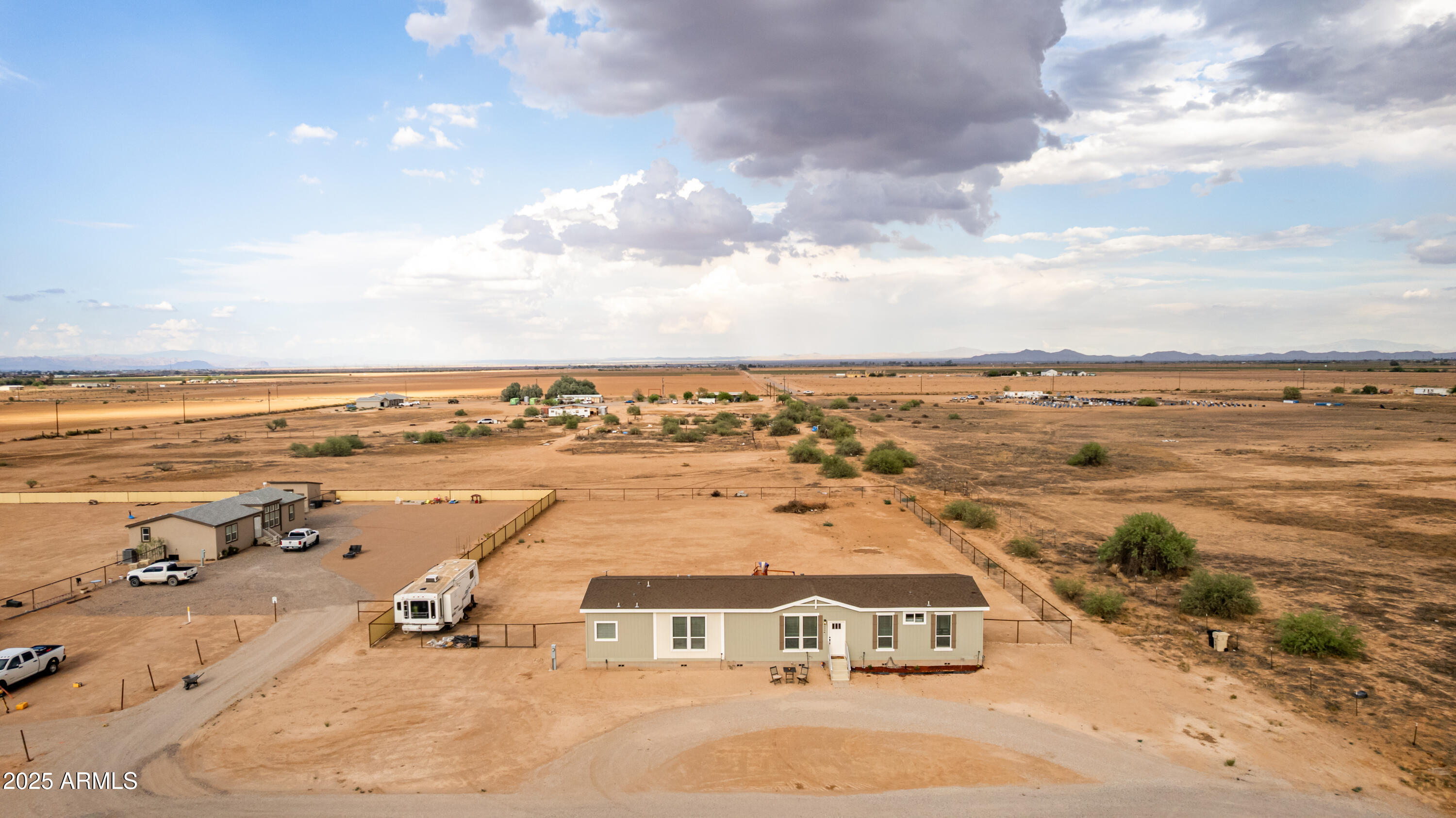 4039 N MOONDANCE Lane