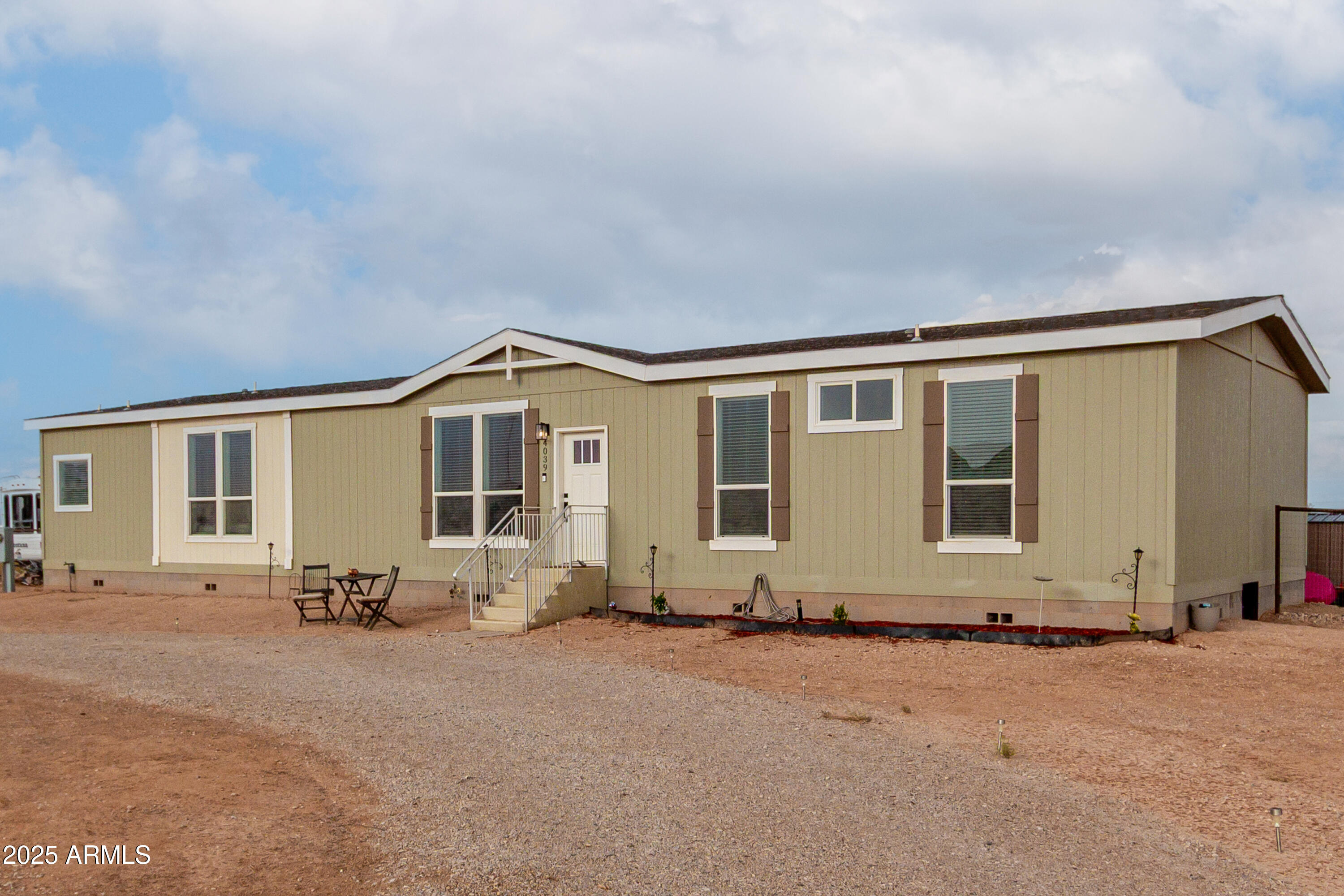 4039 N MOONDANCE Lane