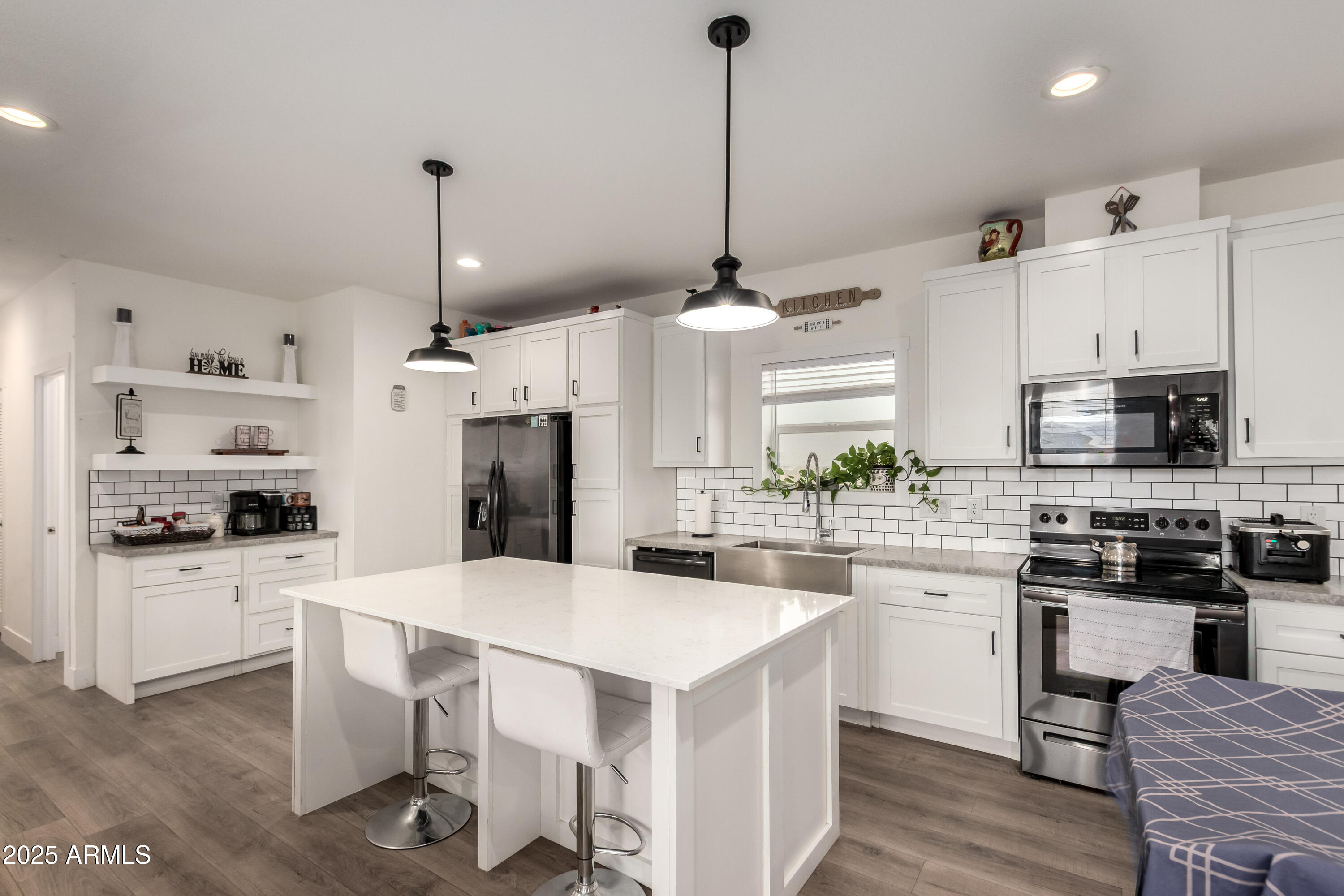 4039 N MOONDANCE Lane