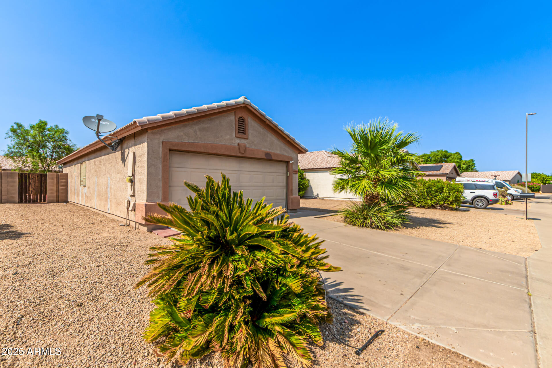15116 W HONEYSUCKLE Lane