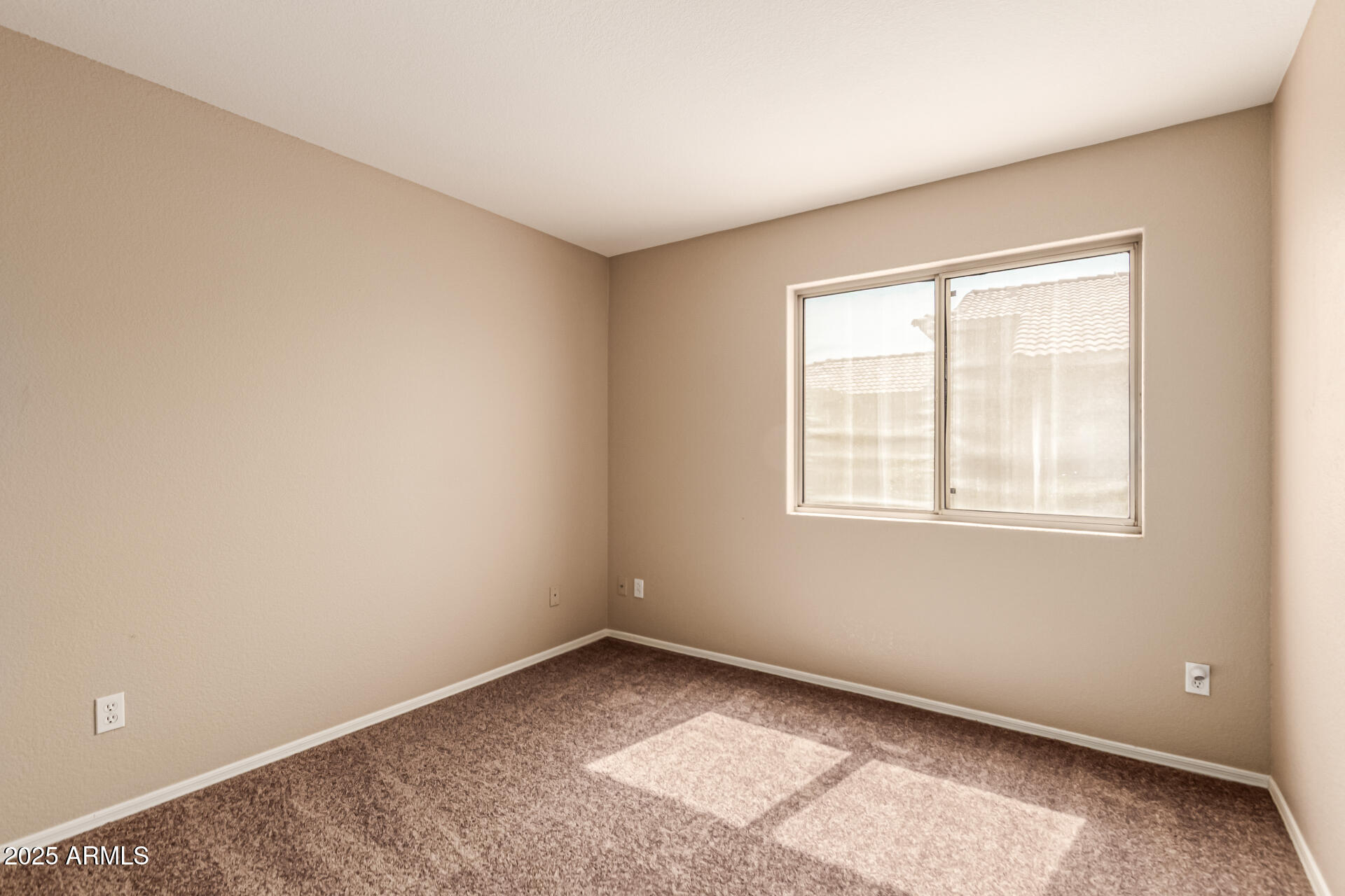 15116 W HONEYSUCKLE Lane