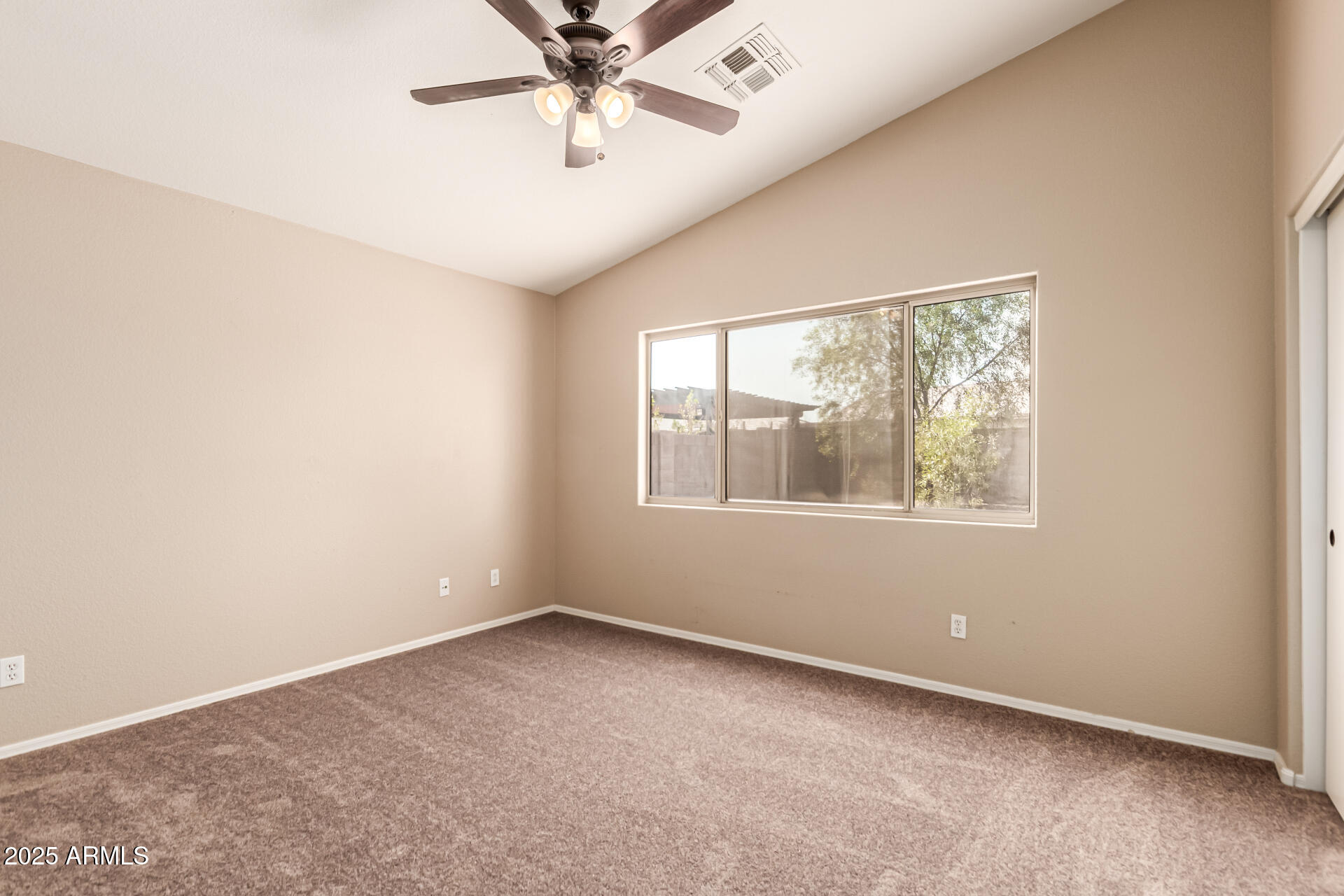 15116 W HONEYSUCKLE Lane
