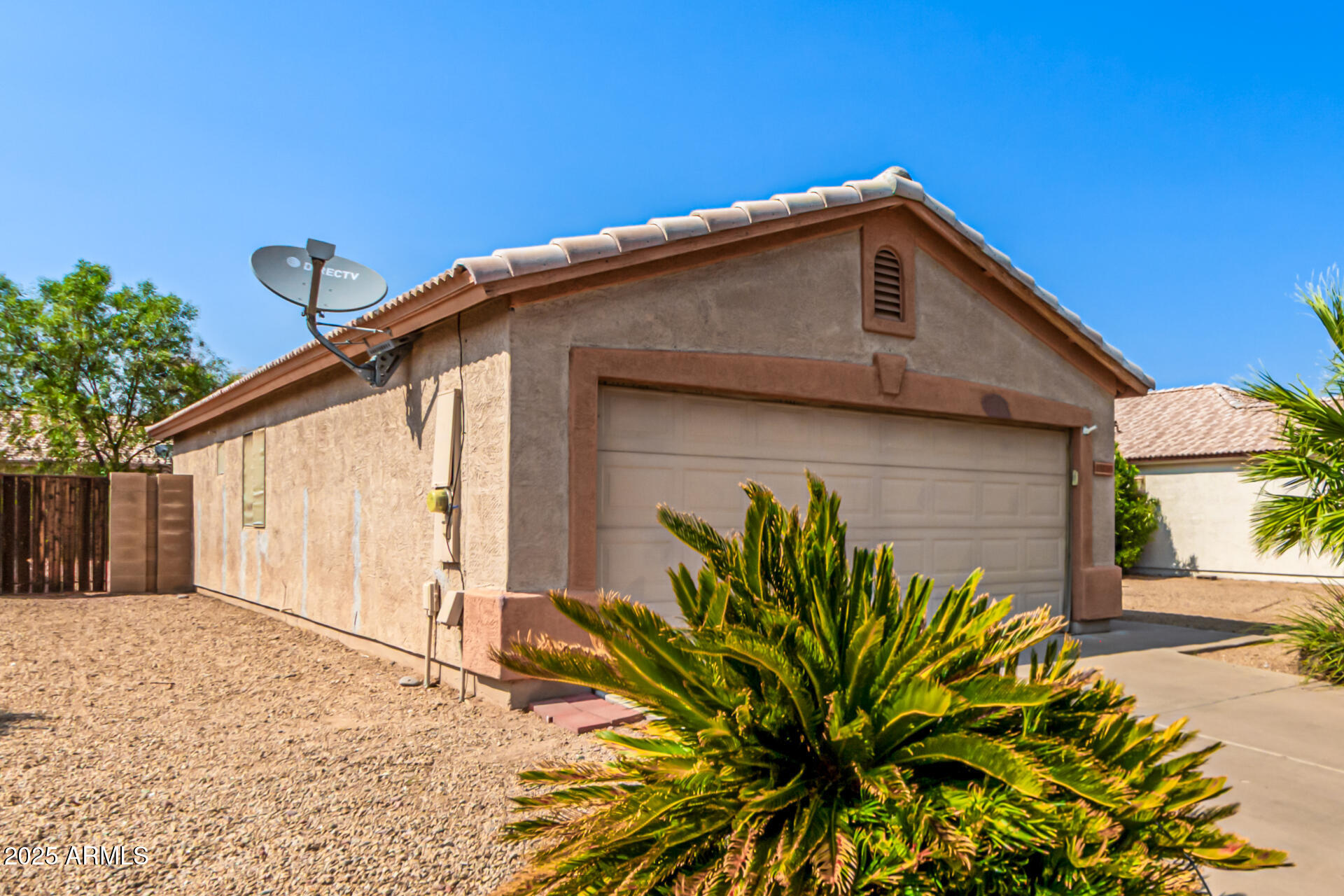 15116 W HONEYSUCKLE Lane