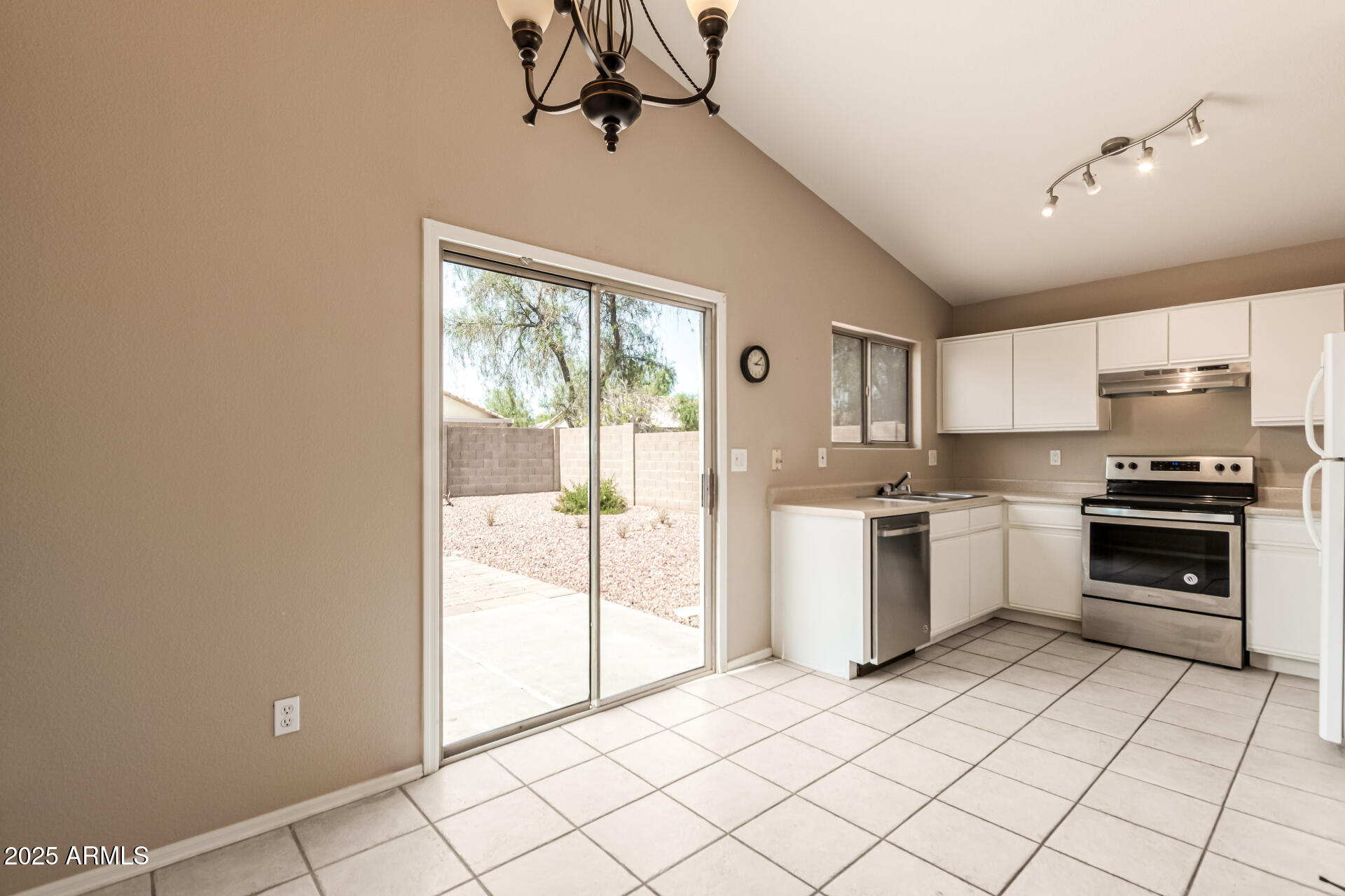 15116 W HONEYSUCKLE Lane