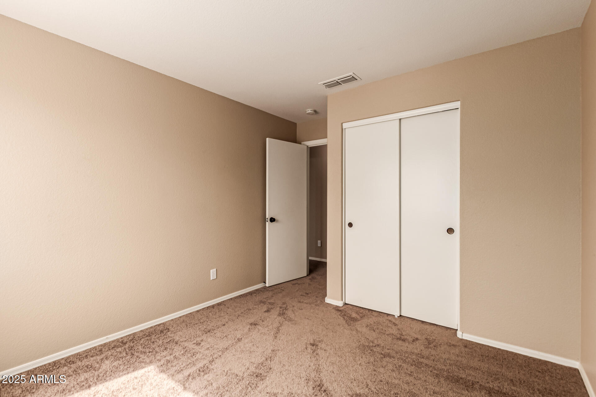15116 W HONEYSUCKLE Lane
