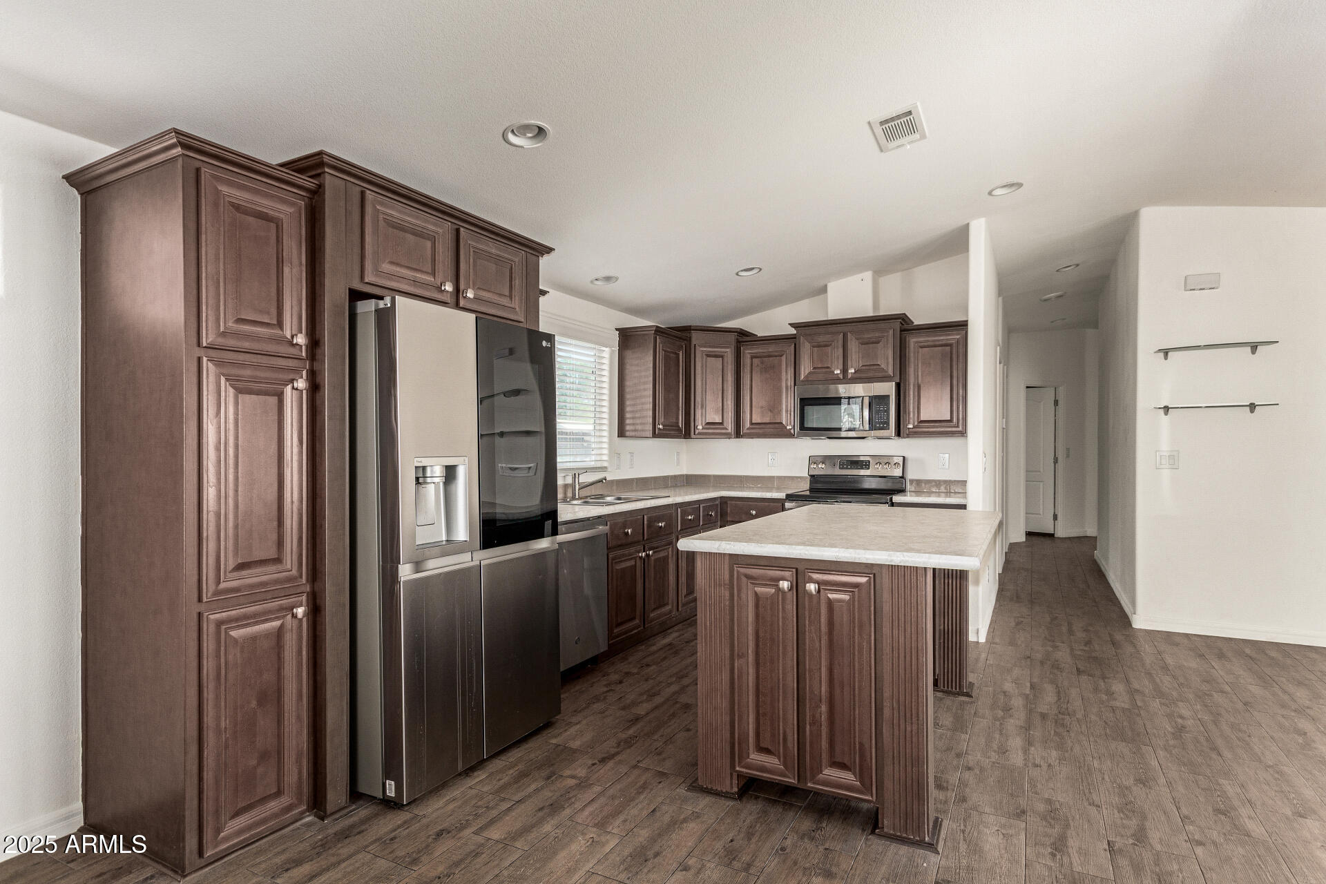 10810 N 91st Avenue, 123